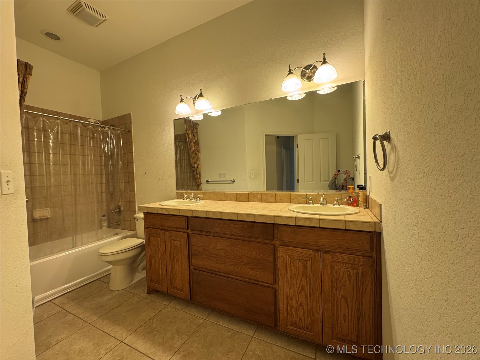 3201 Greenbriar Property Photo 27