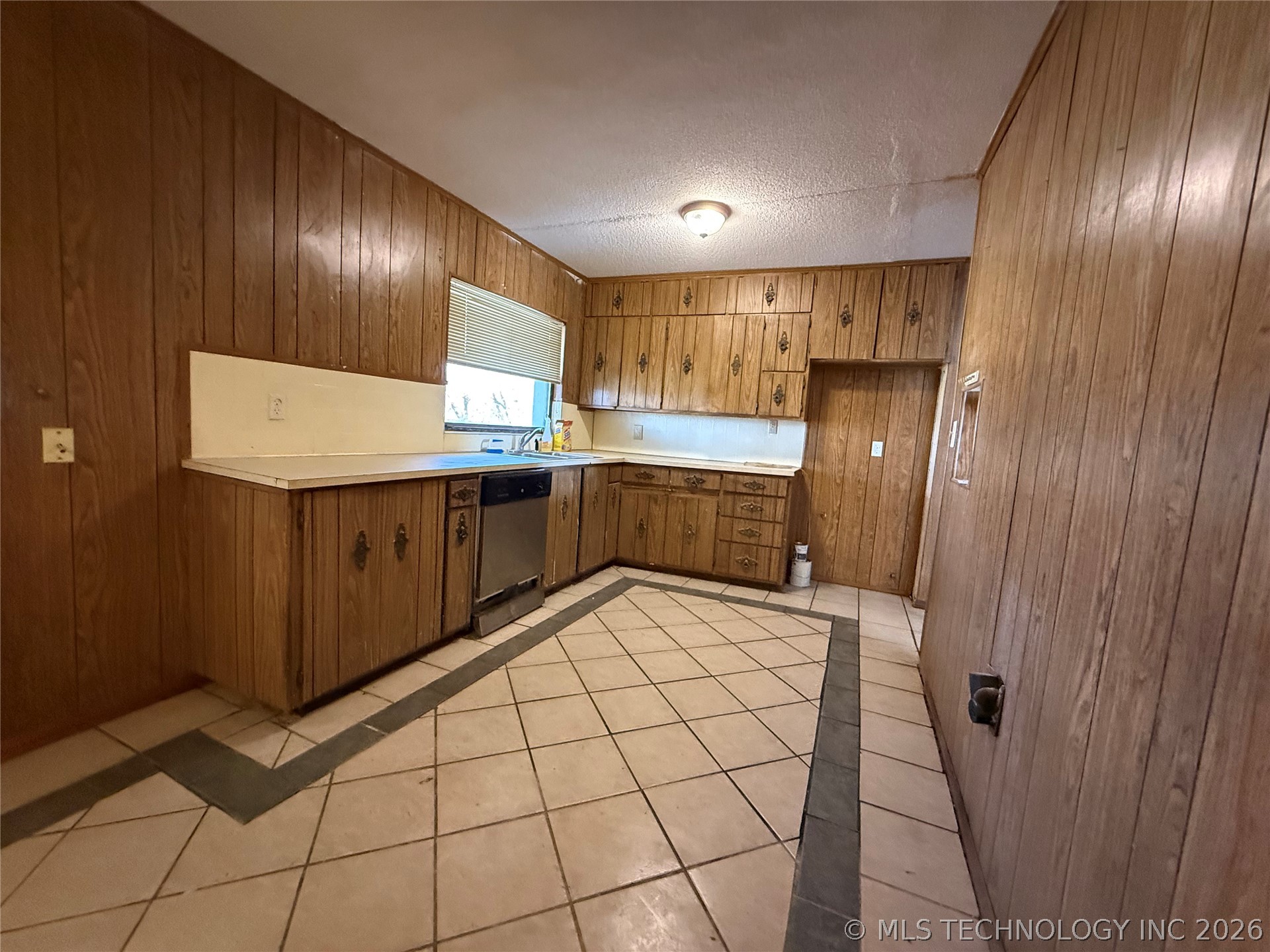 45 15th Nw Property Photo 3