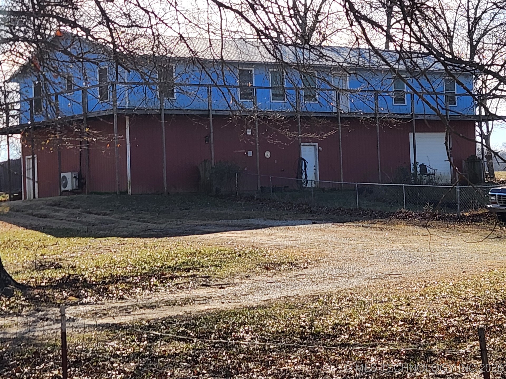 2723 S Park Property Photo 8