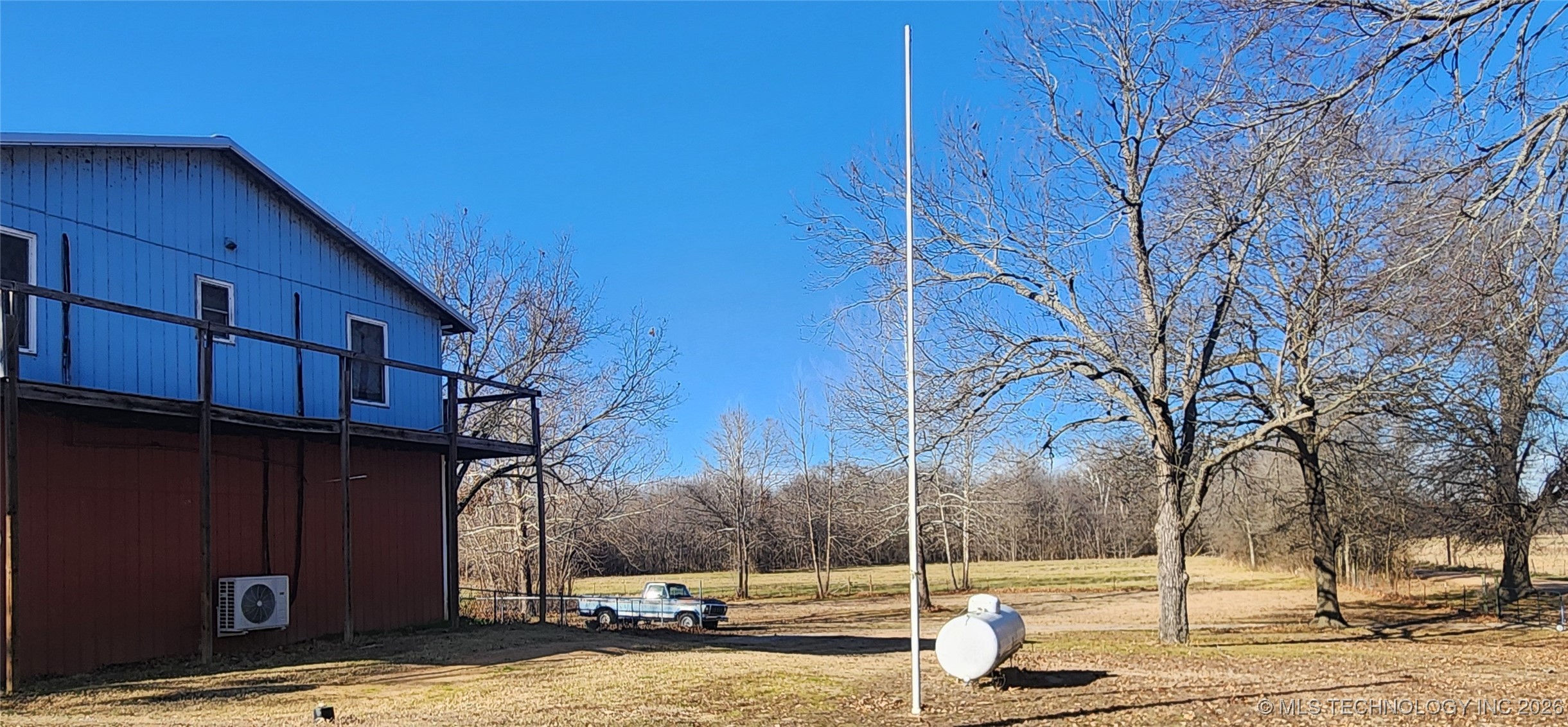 2723 S Park Property Photo 16