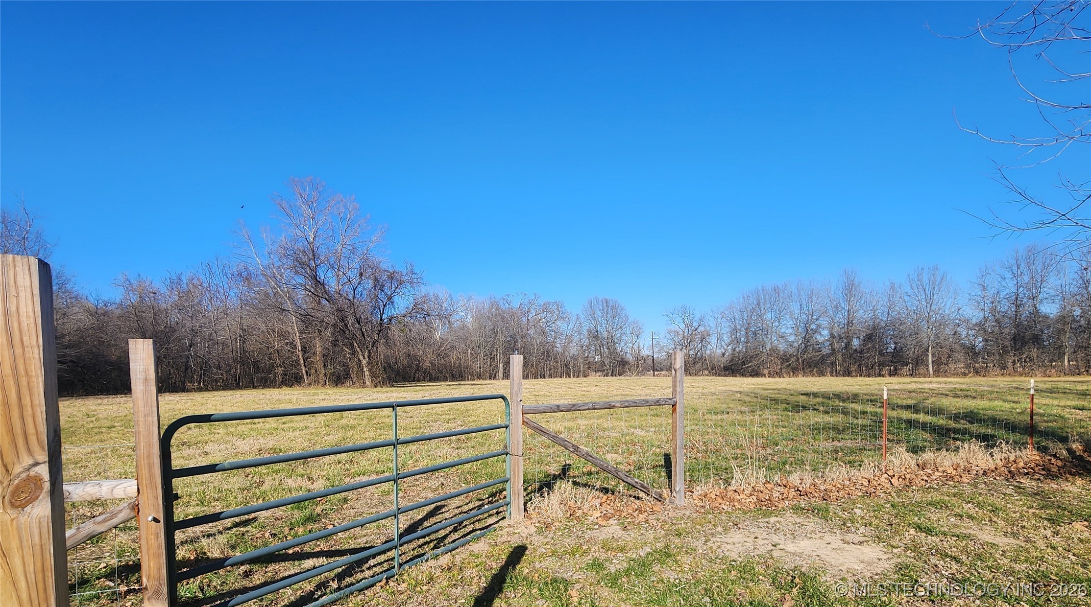 2723 S Park Property Photo 26