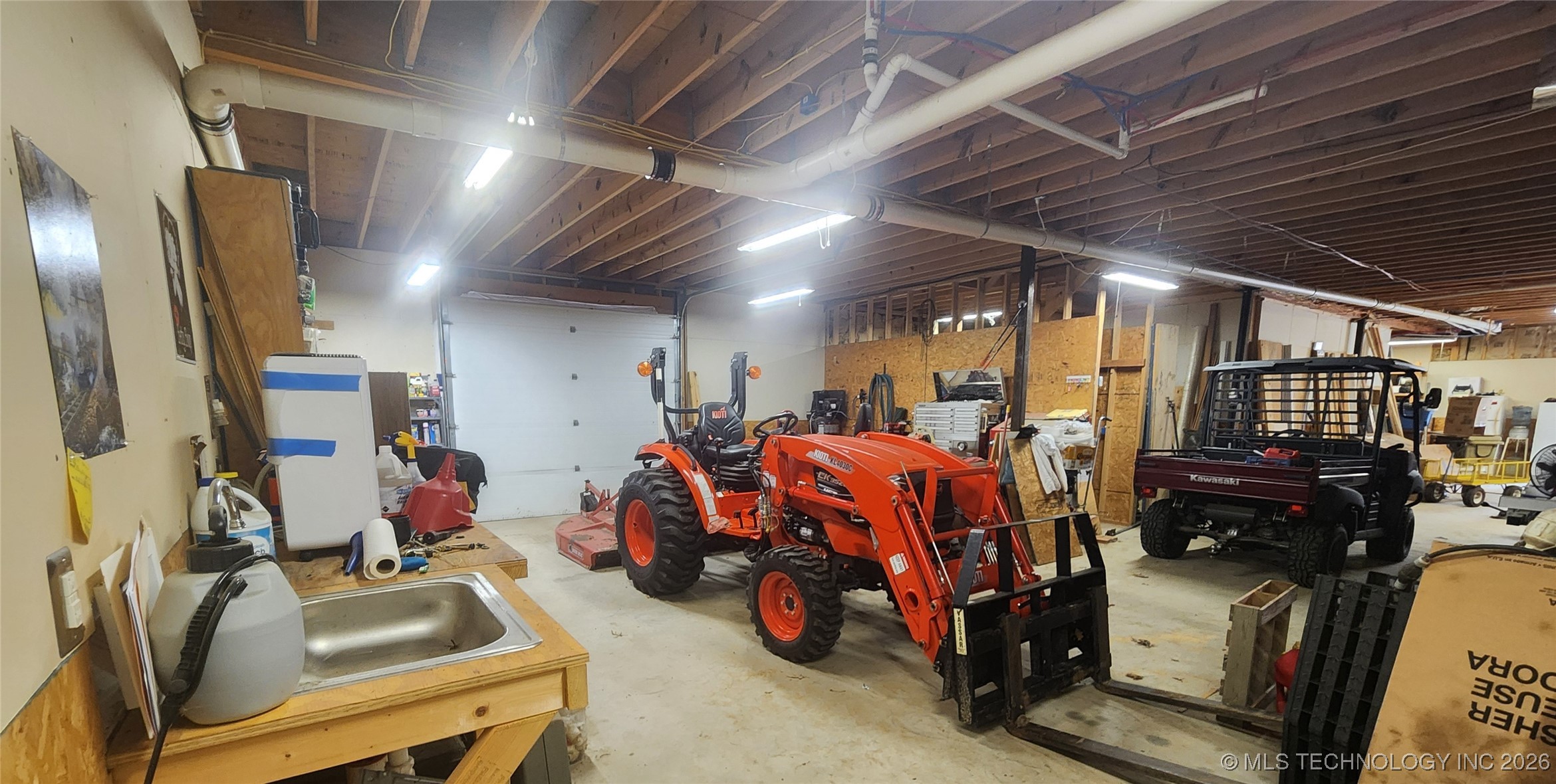 2723 S Park Property Photo 27