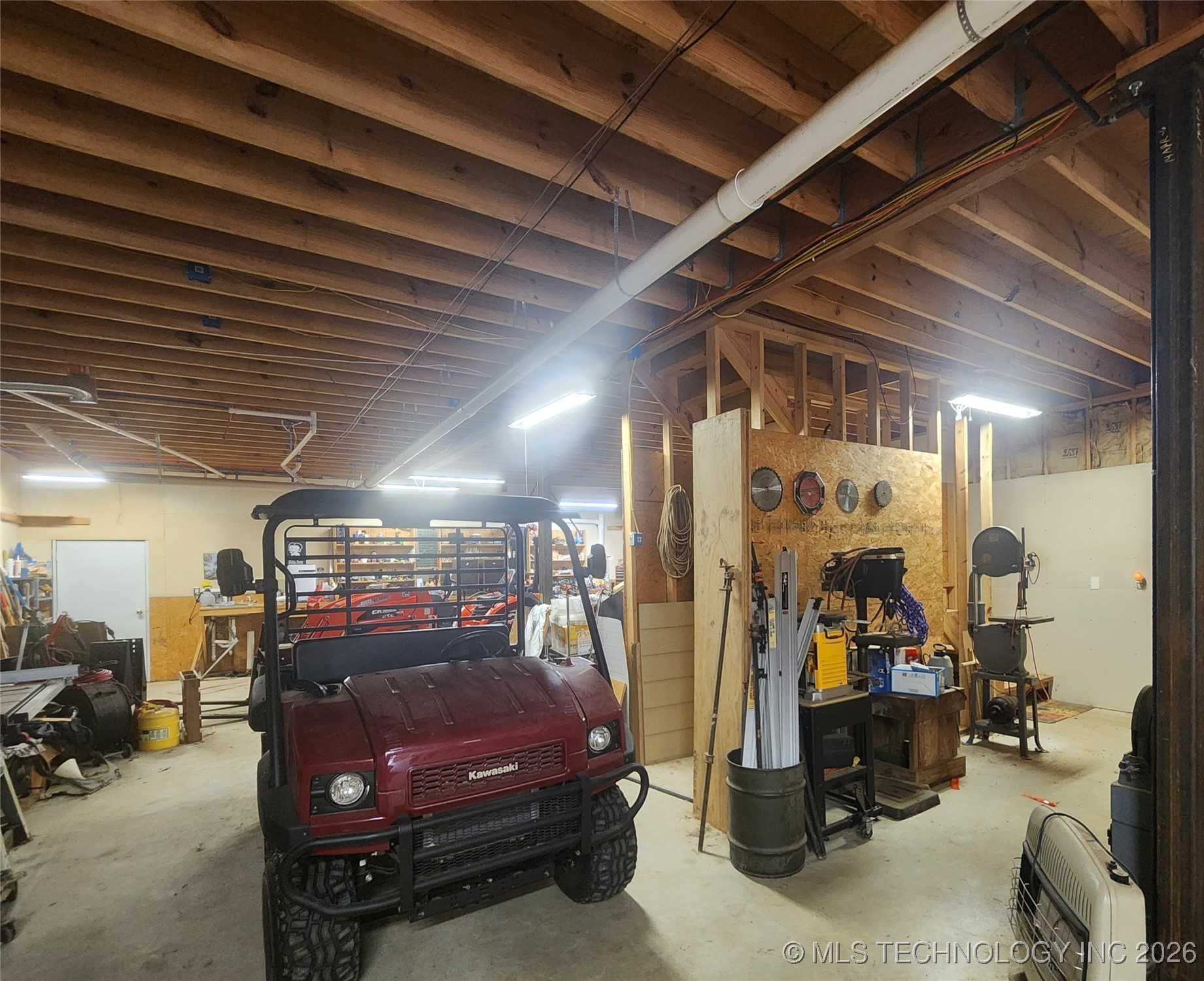 2723 S Park Property Photo 32