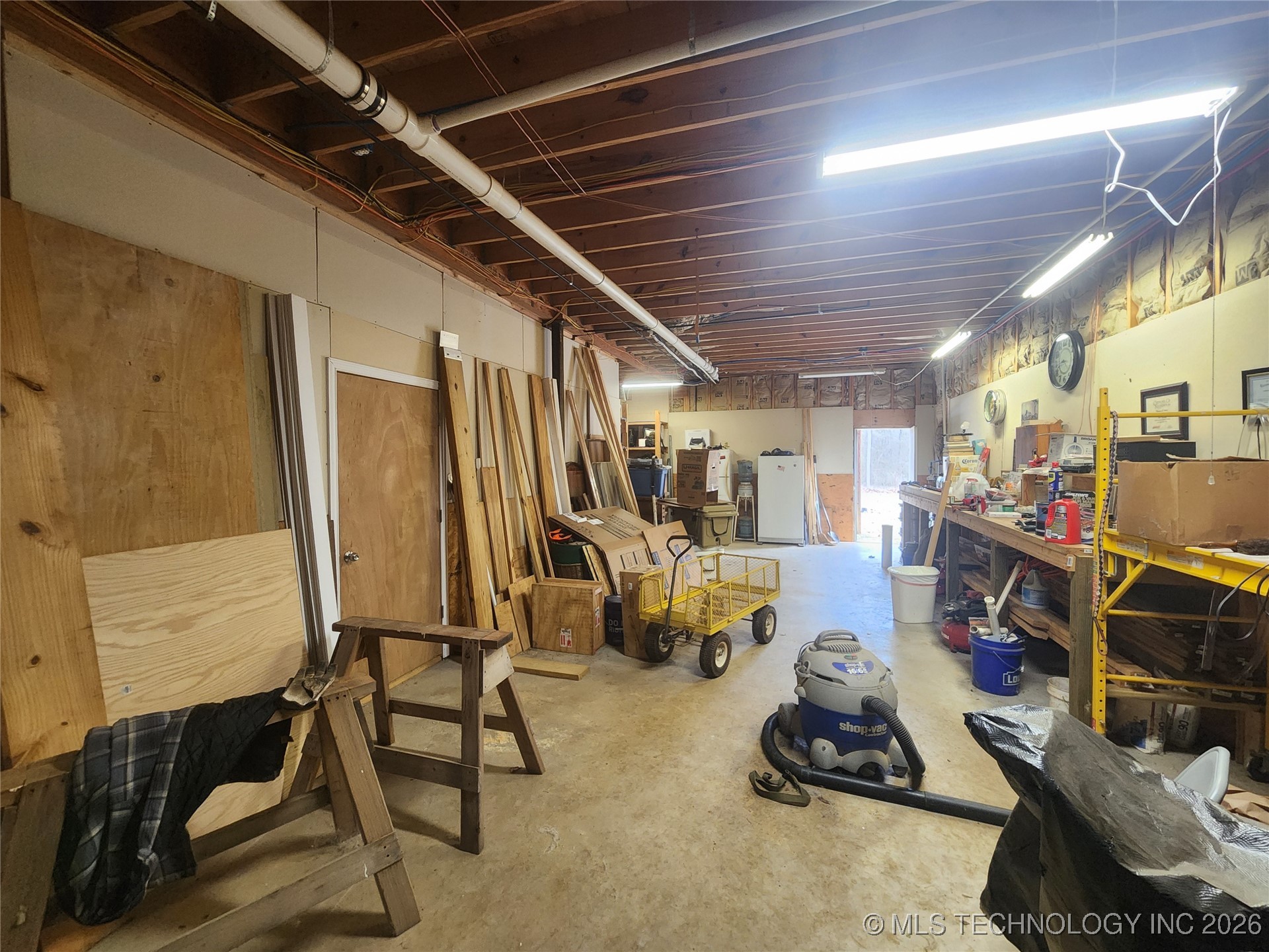 2723 S Park Property Photo 33