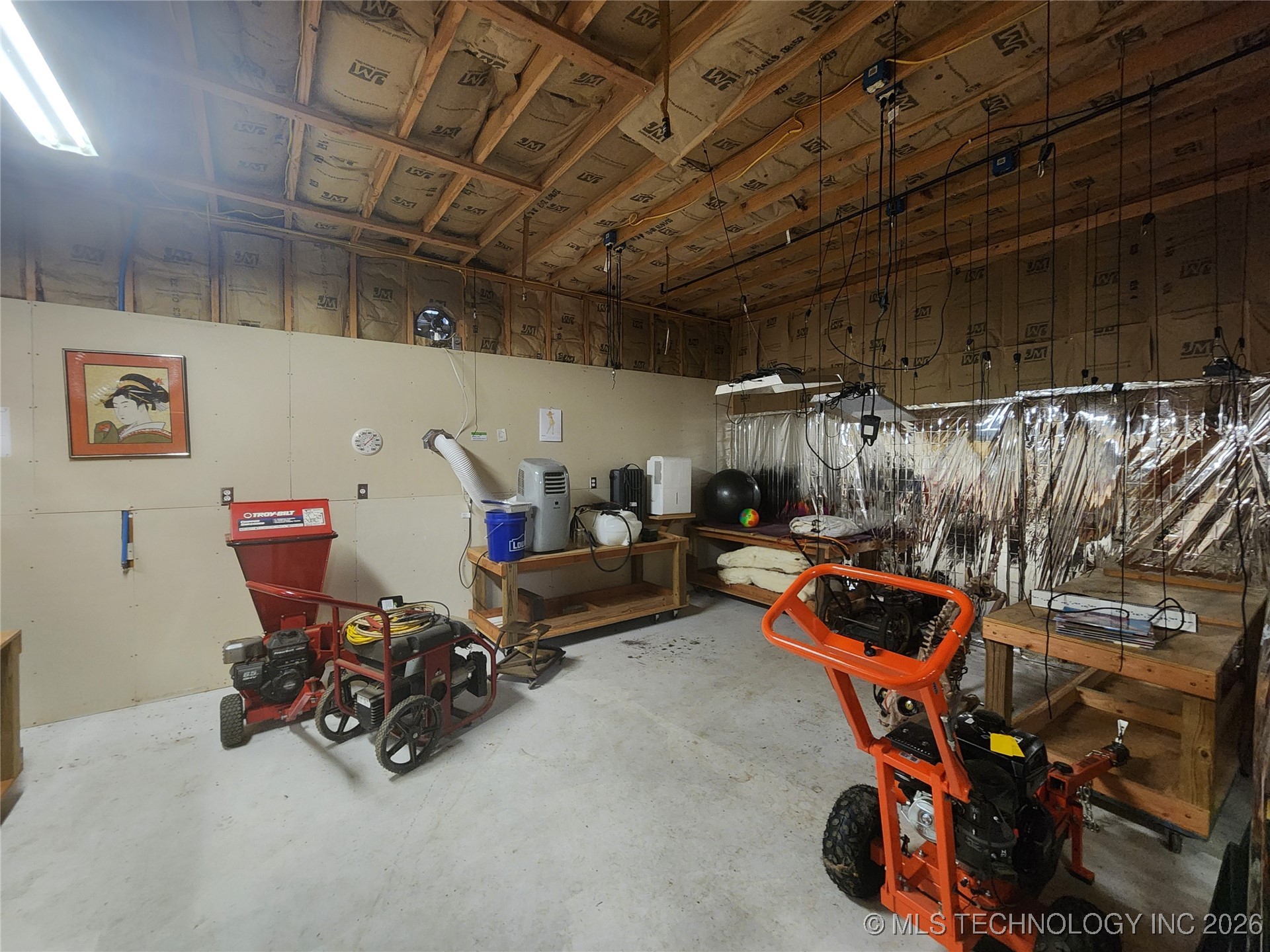 2723 S Park Property Photo 36