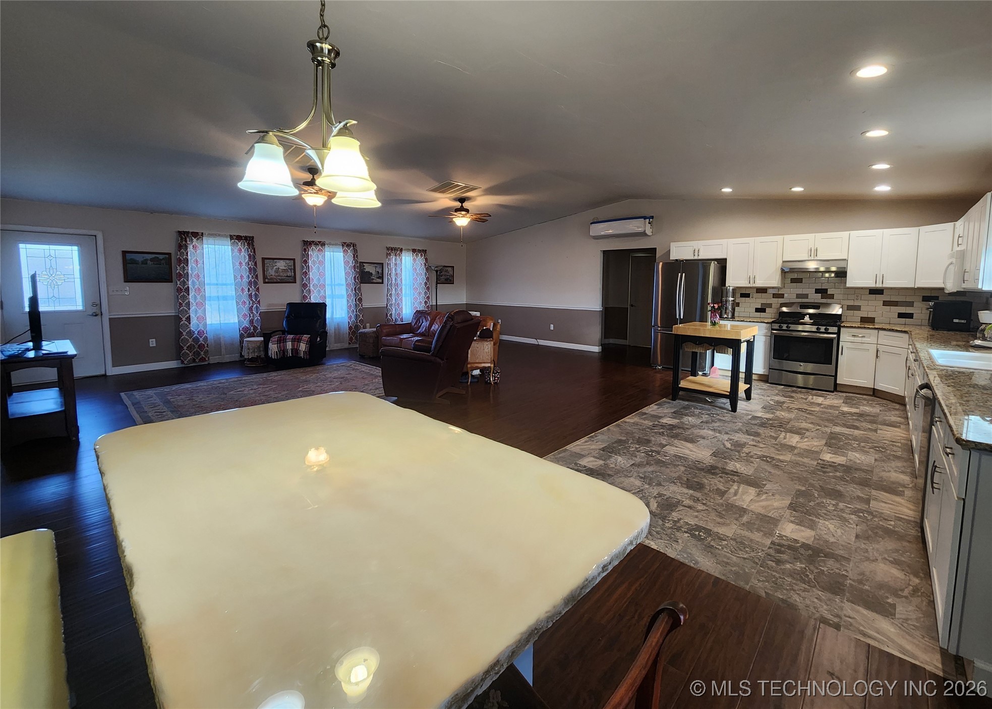 2723 S Park Property Photo 59