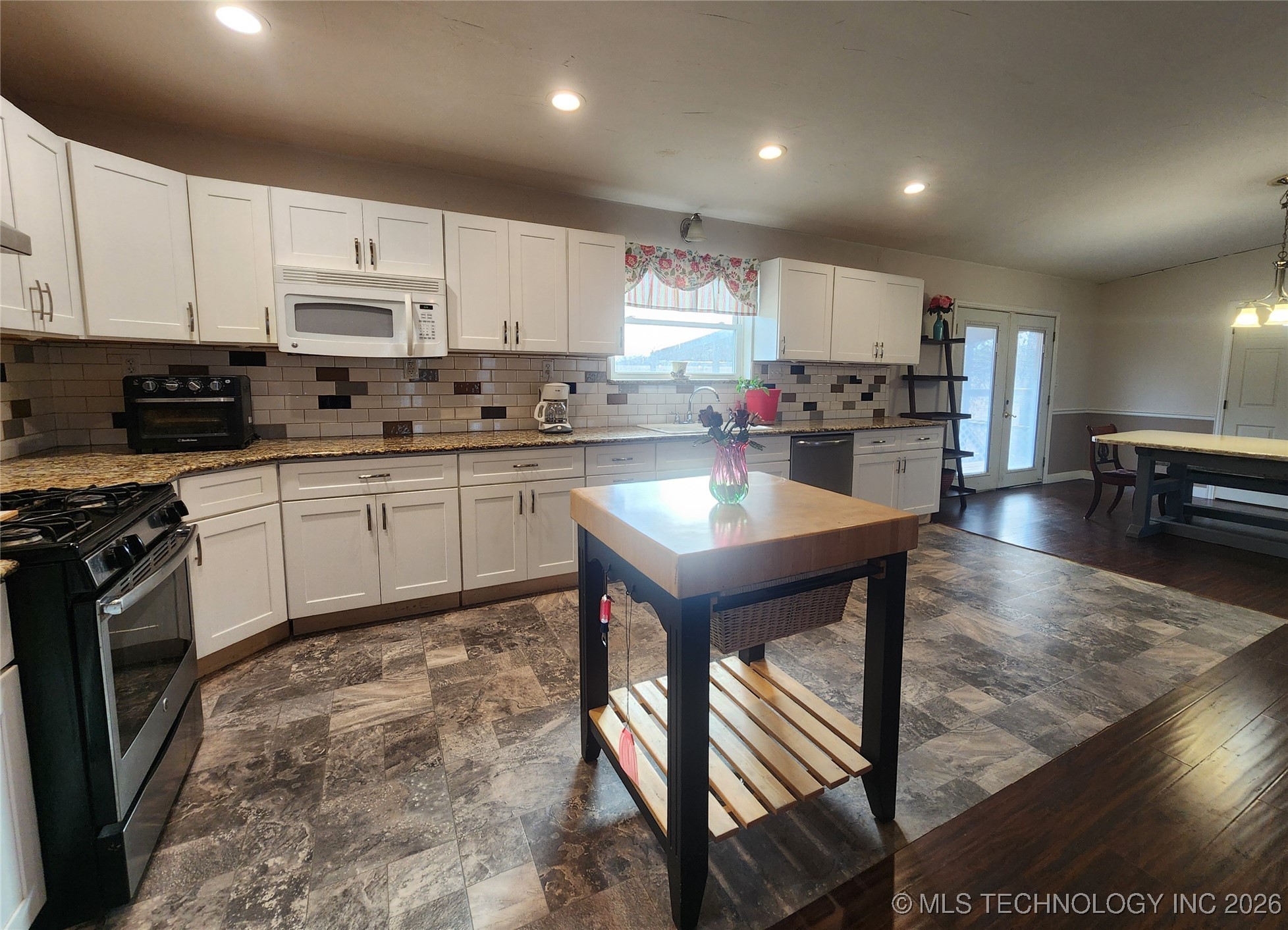 2723 S Park Property Photo 60