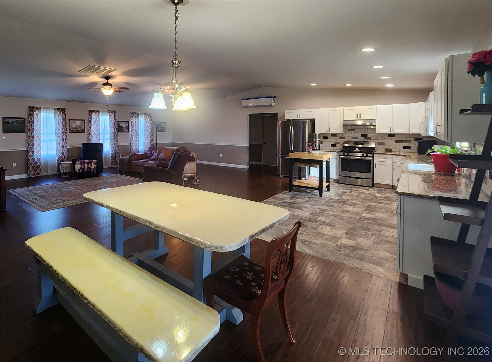 2723 S Park Property Photo 62