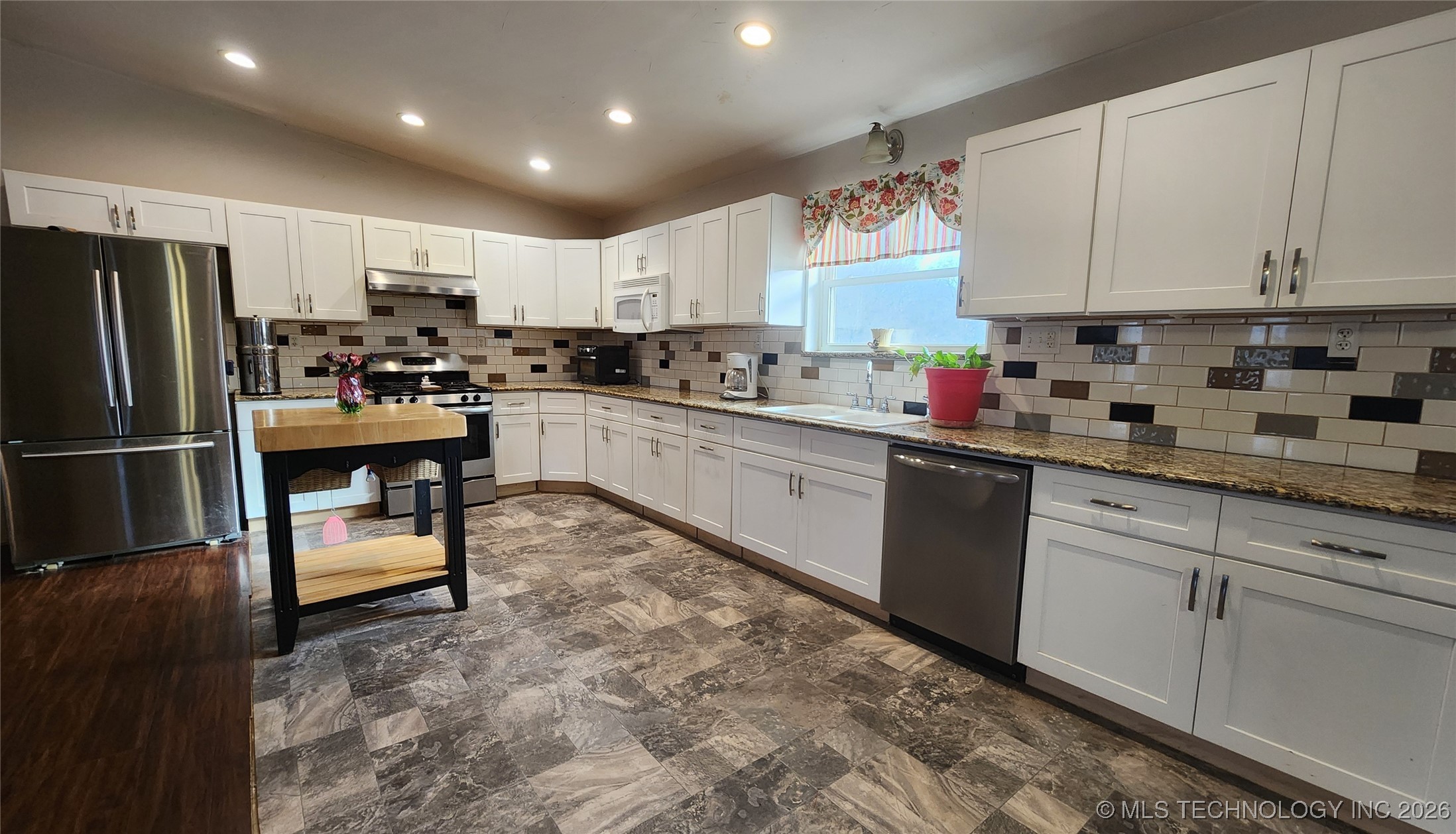 2723 S Park Property Photo 63