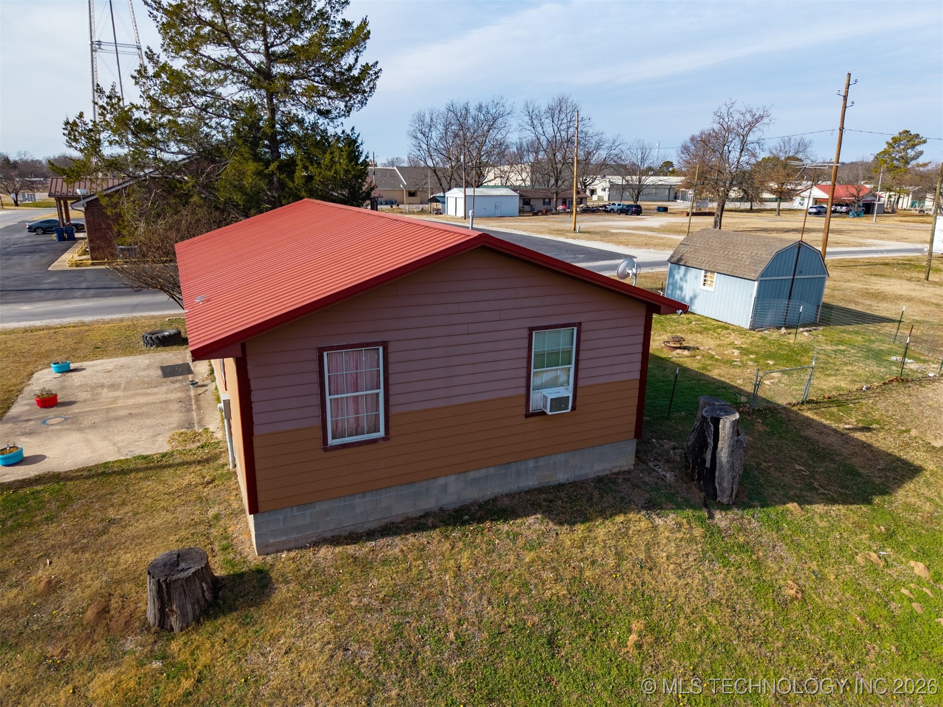 104 S Denver Property Photo 5