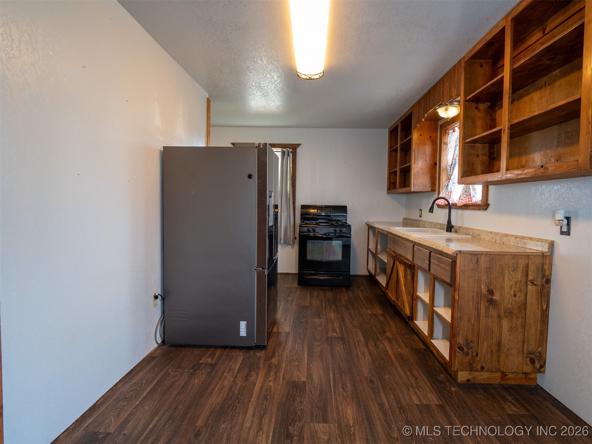 104 S Denver Property Photo 7