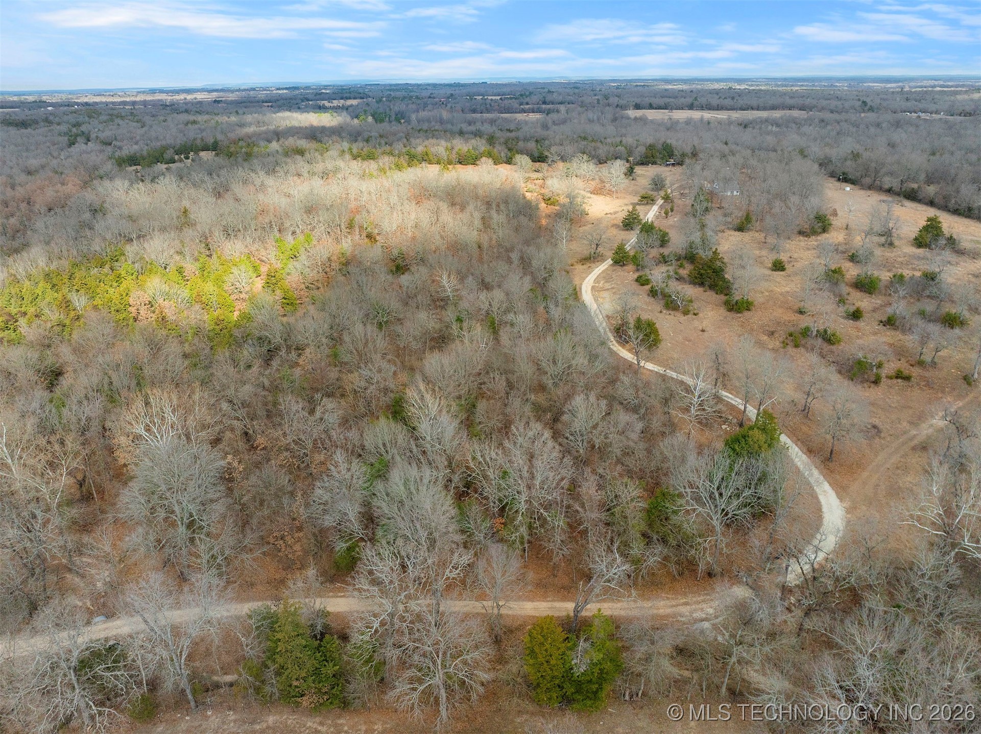 19 E 2010 Road Property Photo 2