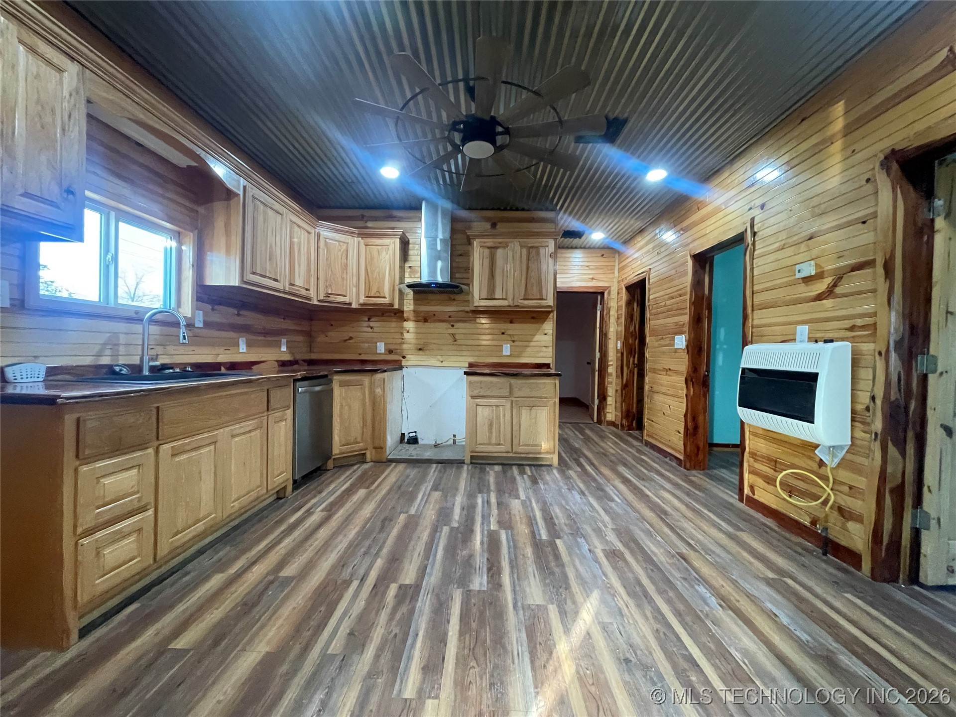 513 S State Avenue Property Photo 5