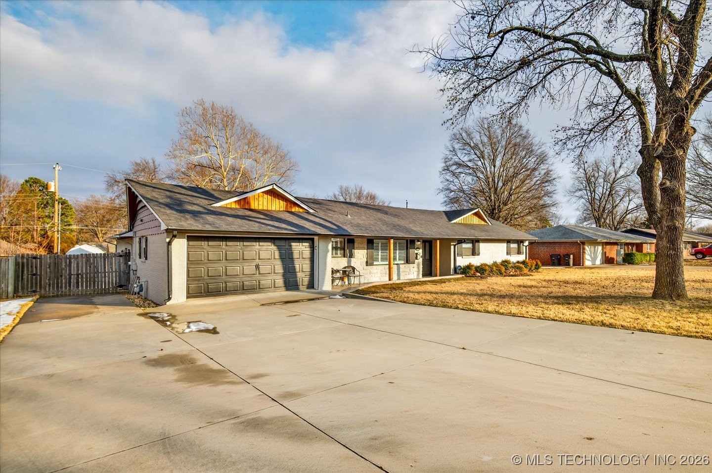 1516 Harris Drive Property Photo 2