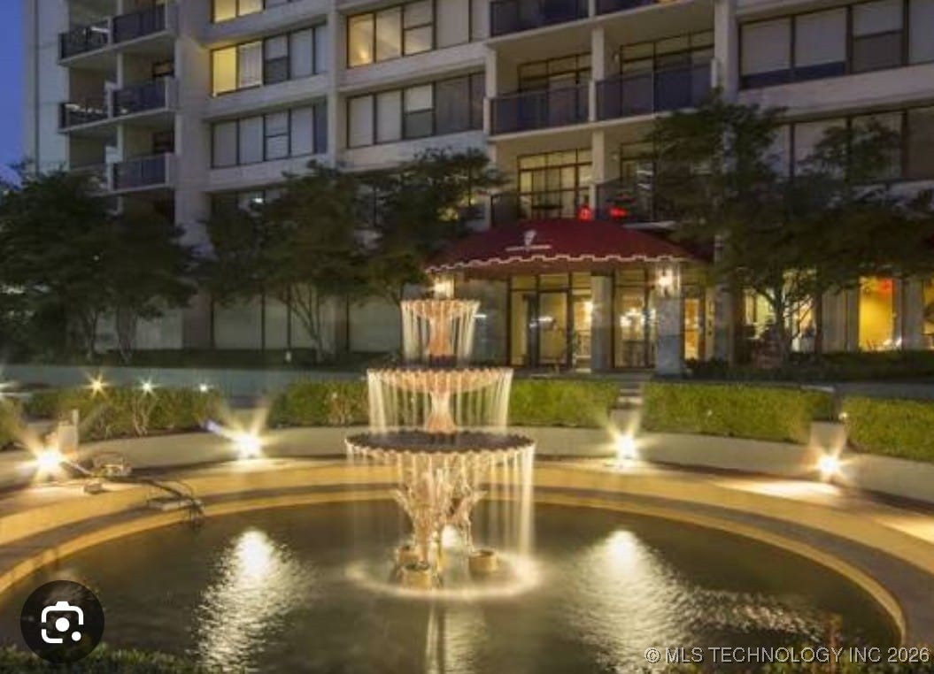 410 W 7th Street 828 Property Photo 3