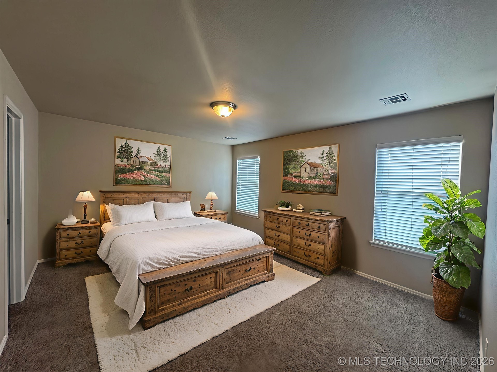 2125 E Concord Street North Property Photo 11