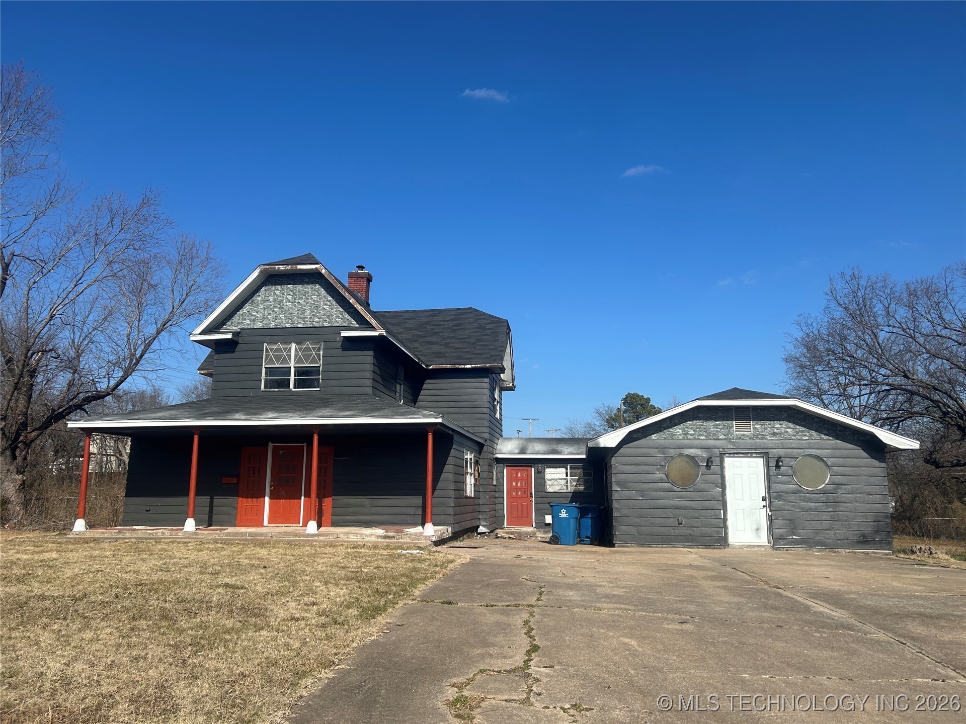 233 W Madison Avenue Property Photo 5