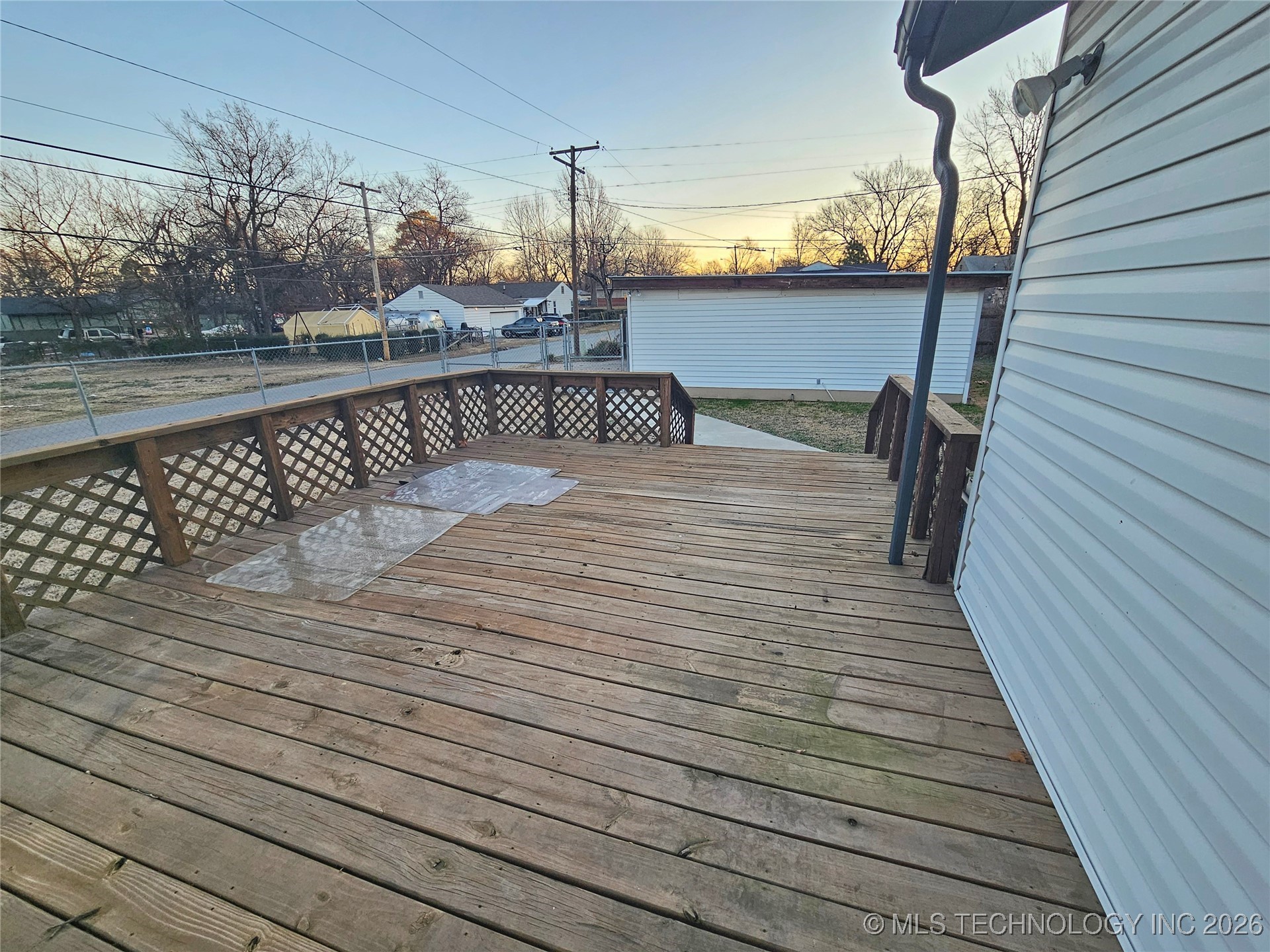 2149 N Delaware Place Property Photo 3