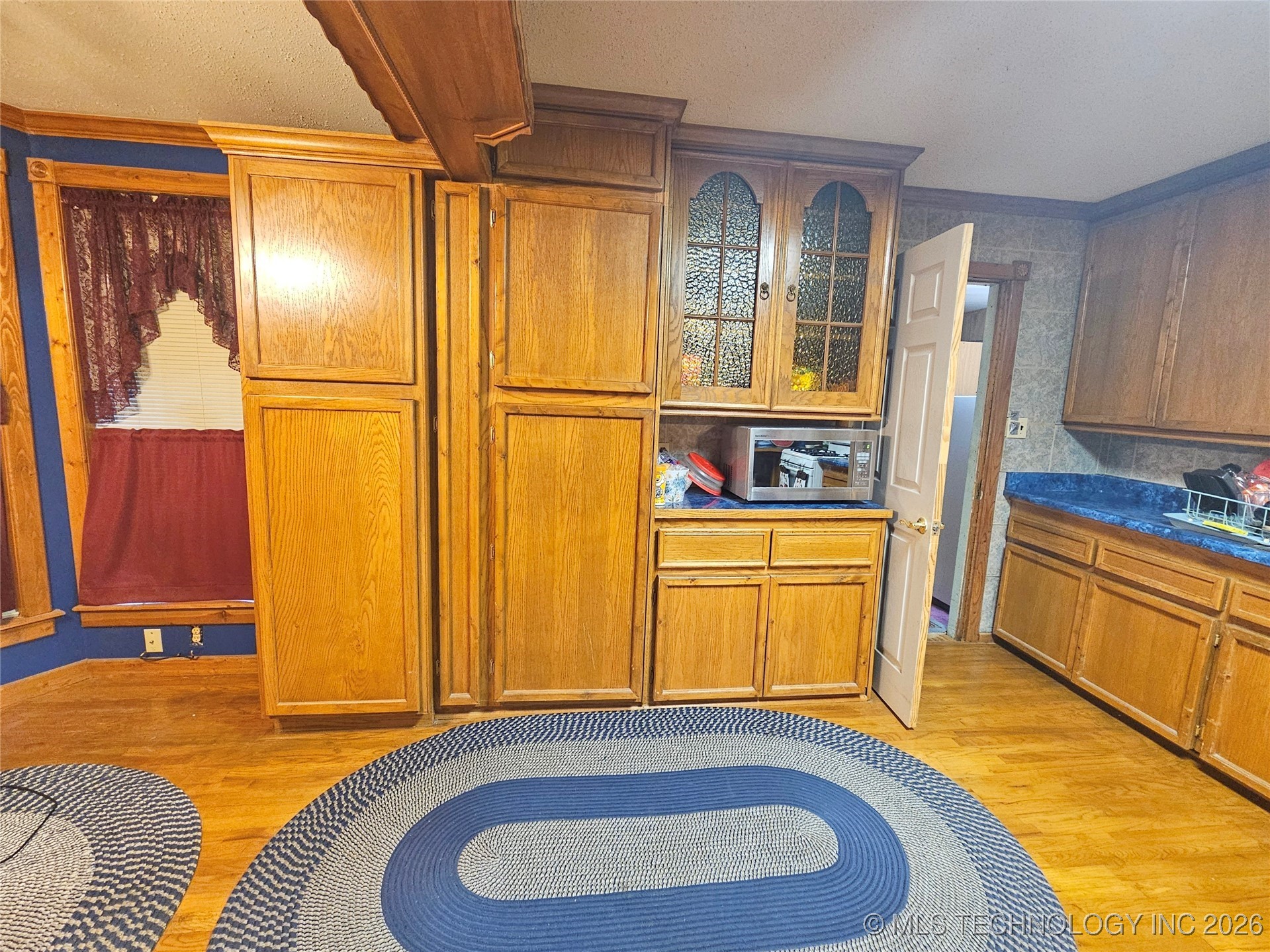 2149 N Delaware Place Property Photo 8