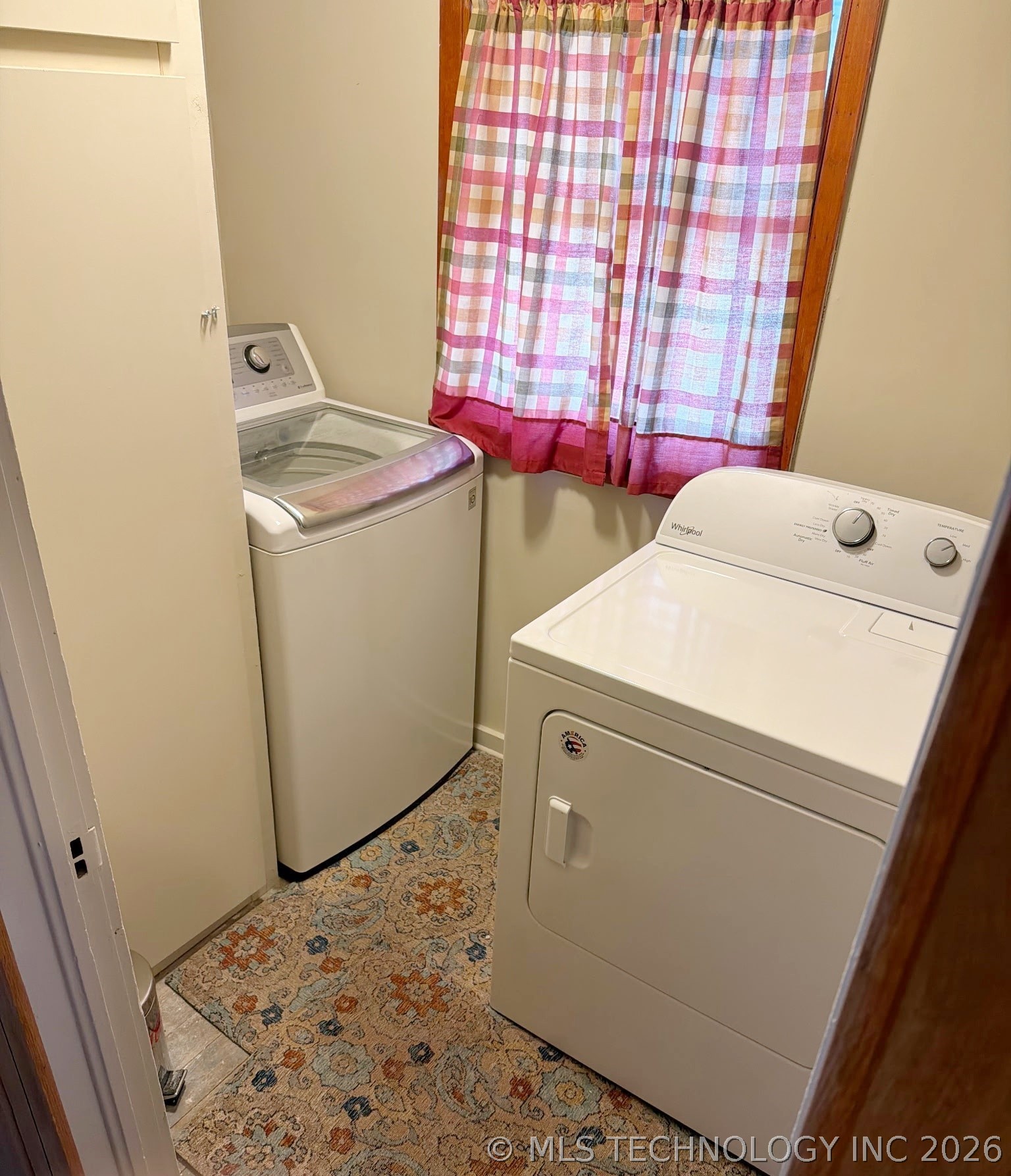 2149 N Delaware Place Property Photo 21