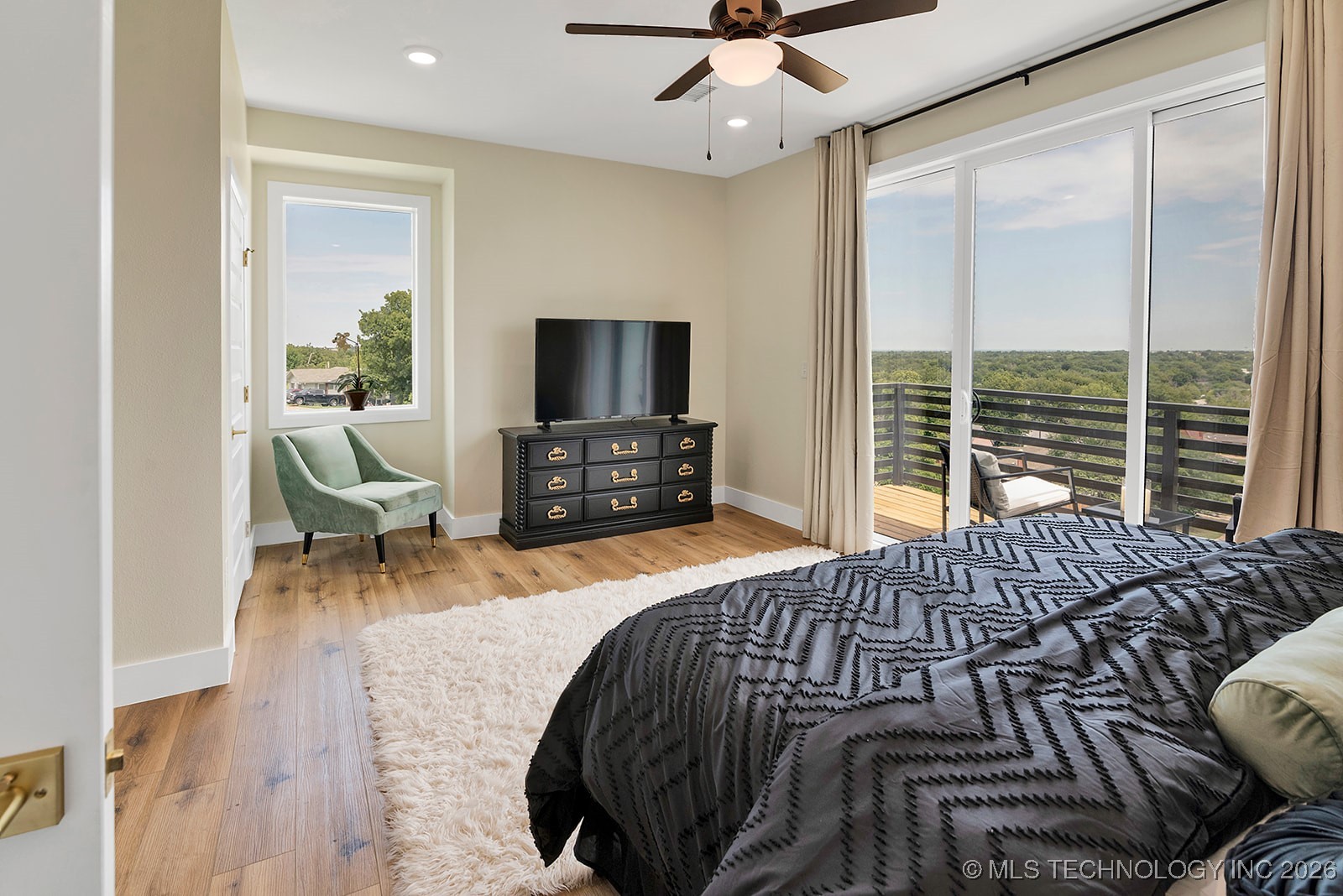 2602246 Property Photo 4