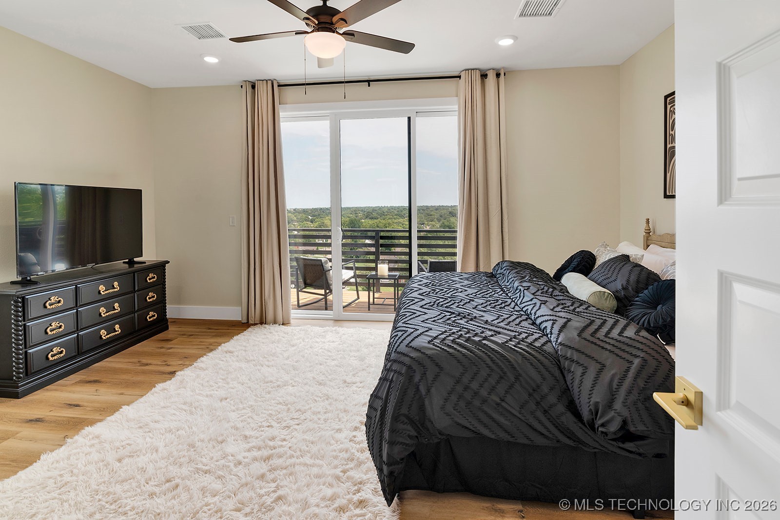 2602246 Property Photo 33