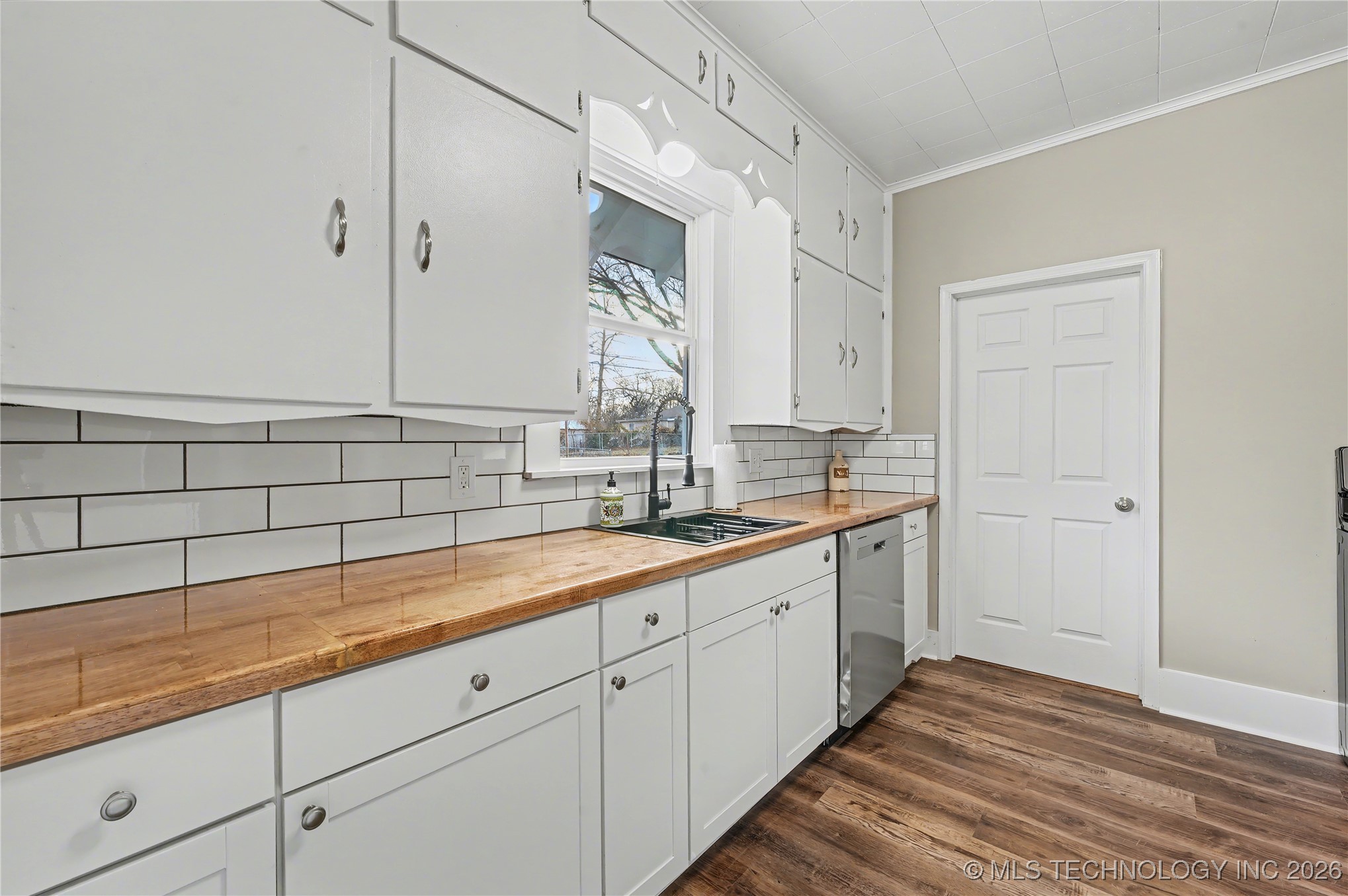 500 N C. Avenue Property Photo 11