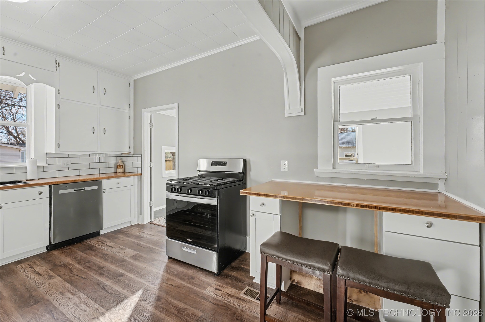 500 N C. Avenue Property Photo 15