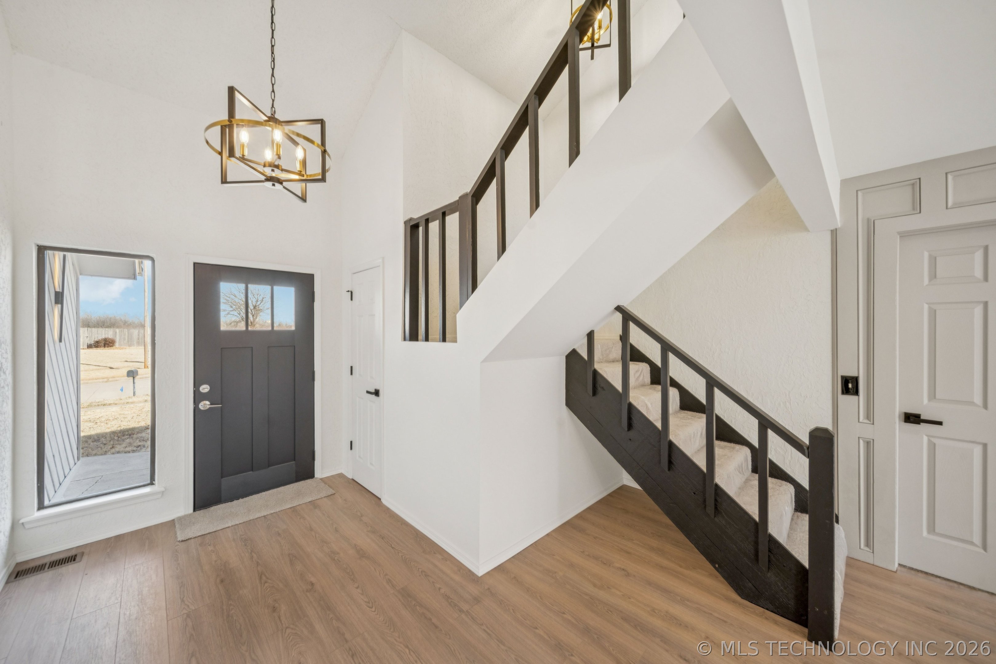 909 W Albuquerque Street Property Photo 8