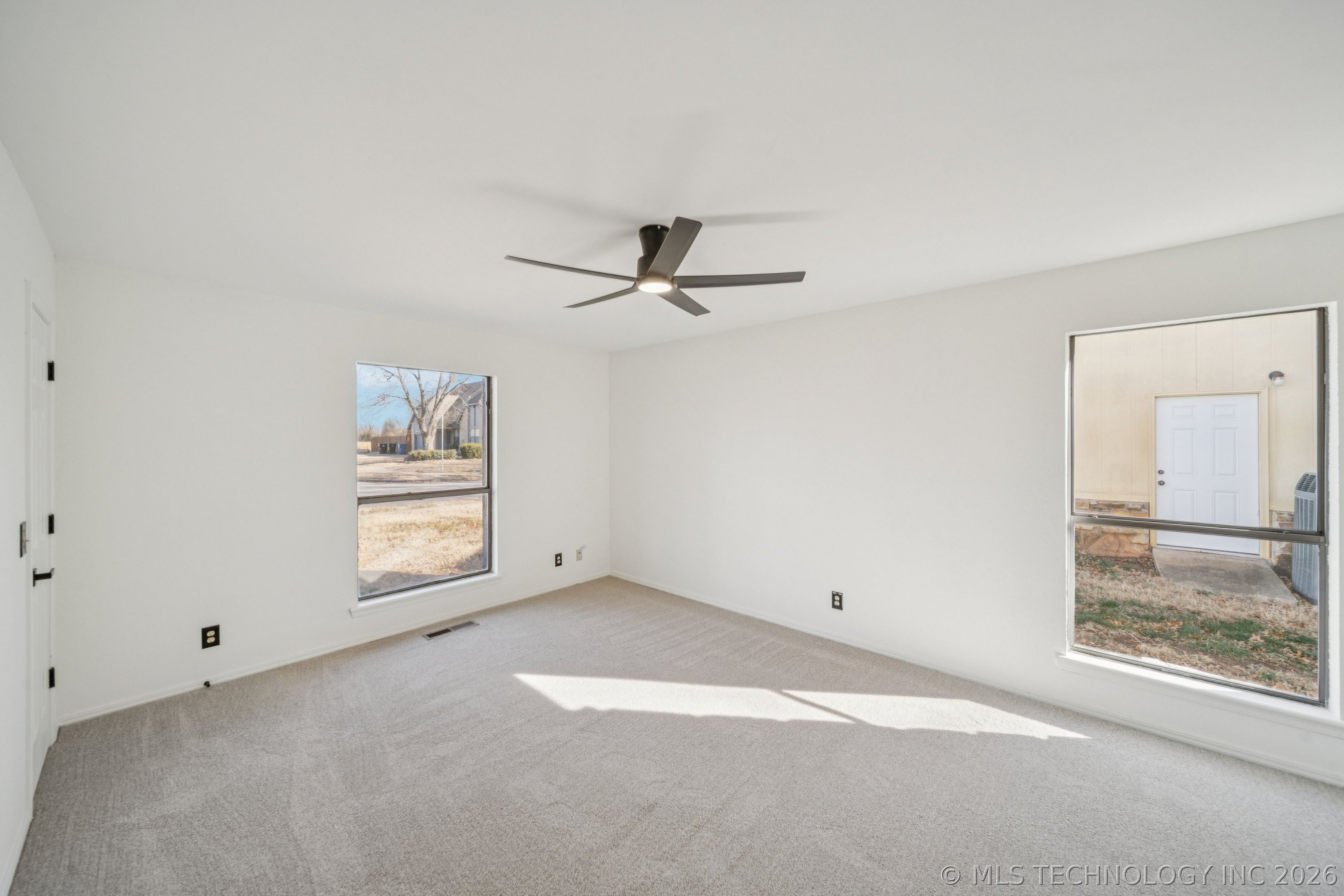 909 W Albuquerque Street Property Photo 18