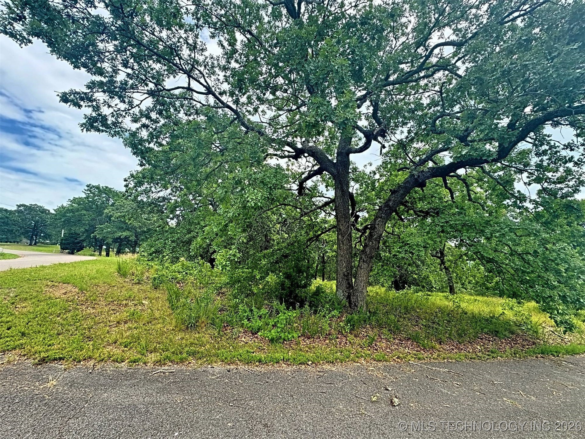 19465 E Maple Lane Property Photo 7