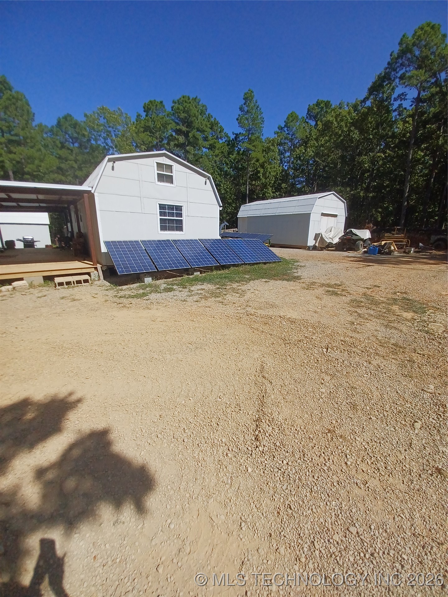 31548 4450 Property Photo 2