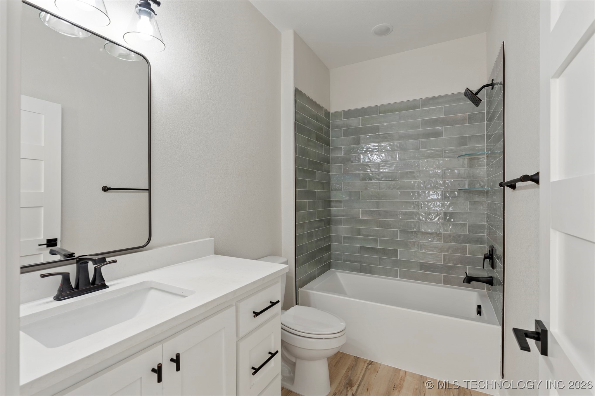 216 W Mccurtain Property Photo 30