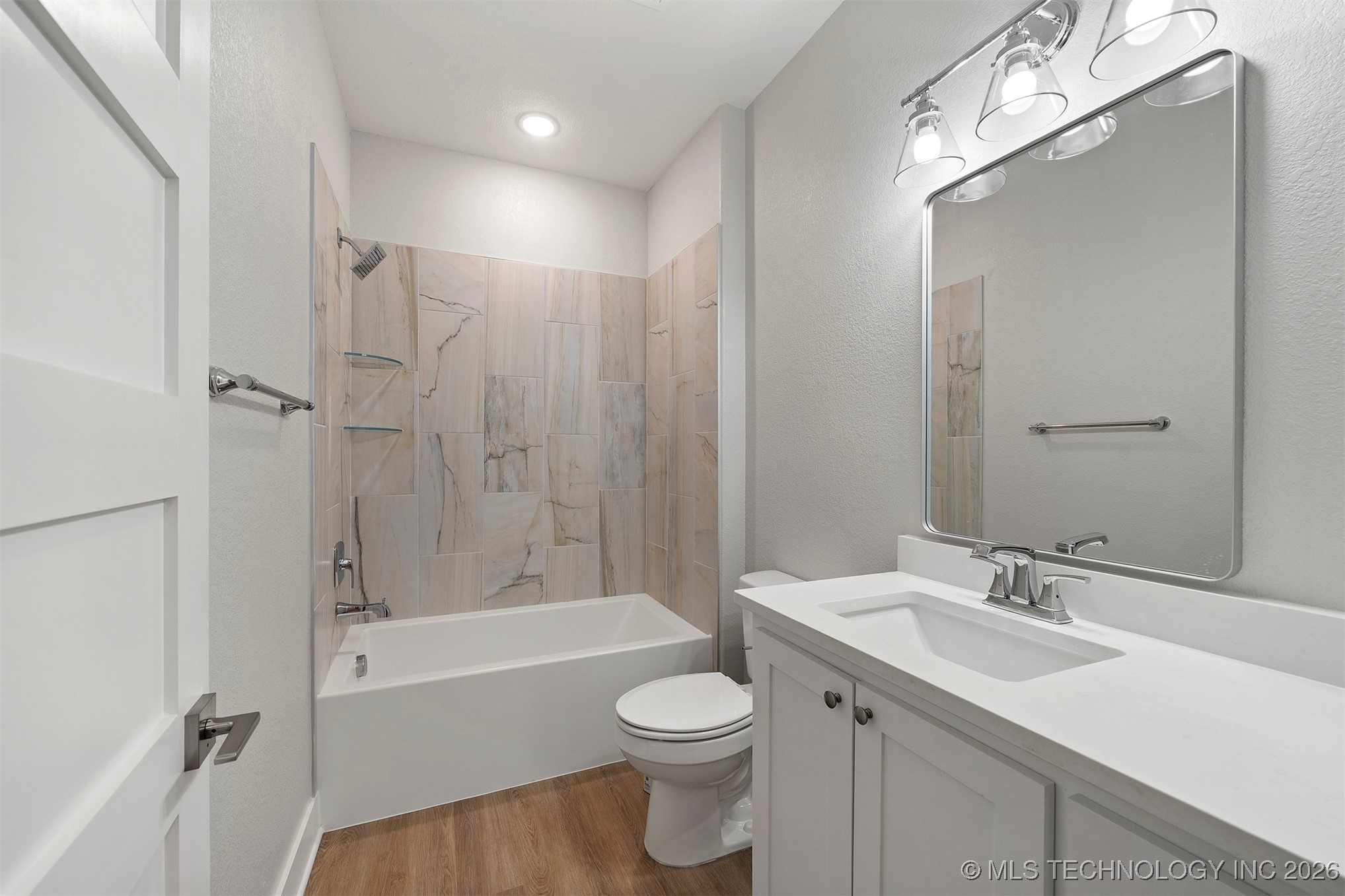 216 W Mccurtain Property Photo 40