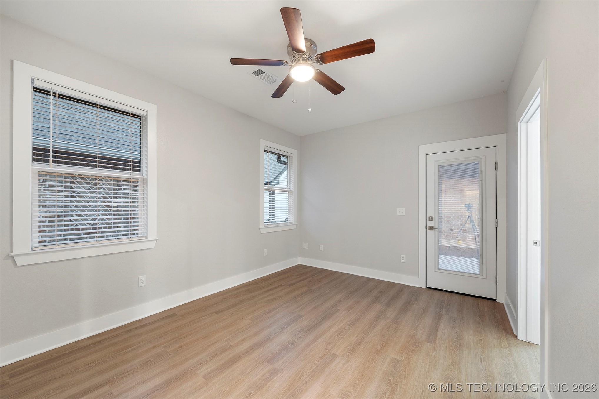 216 W Mccurtain Property Photo 42