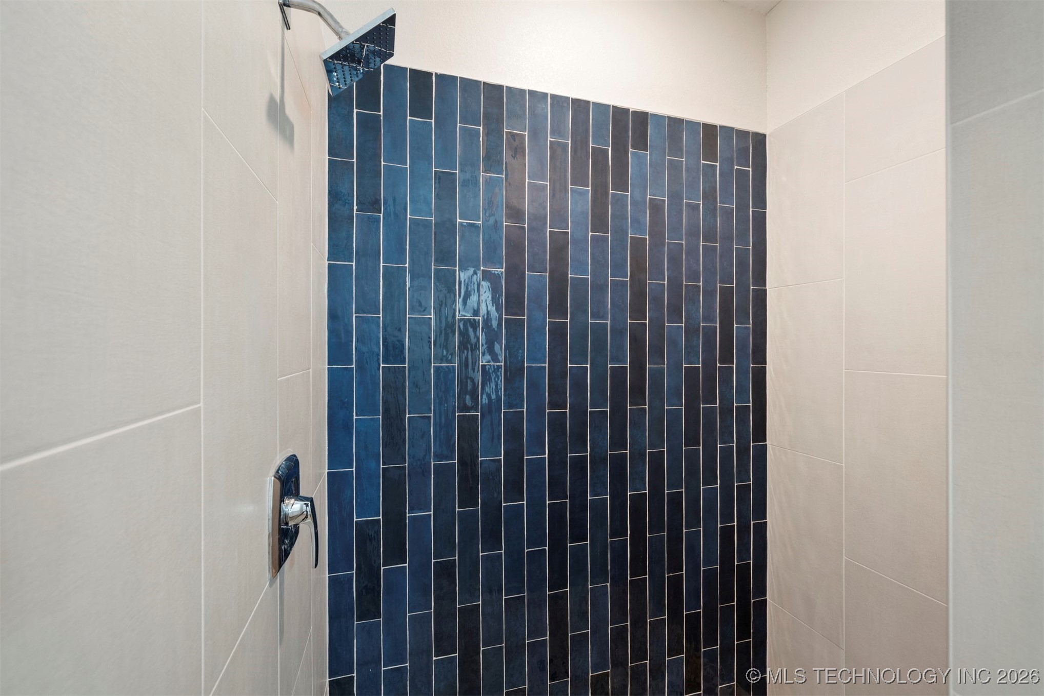 216 W Mccurtain Property Photo 49