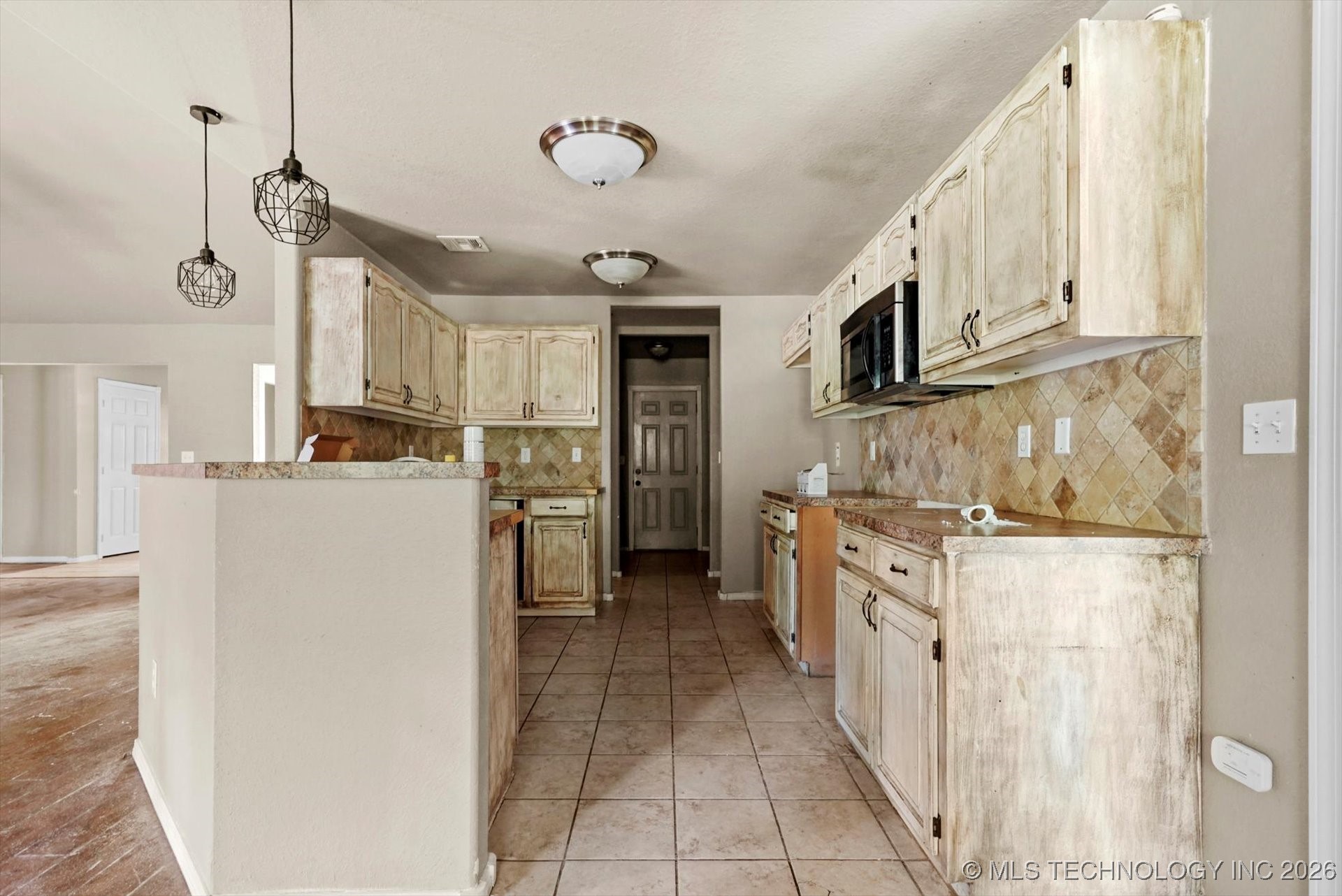 25025 S 4130 Road Property Photo 9