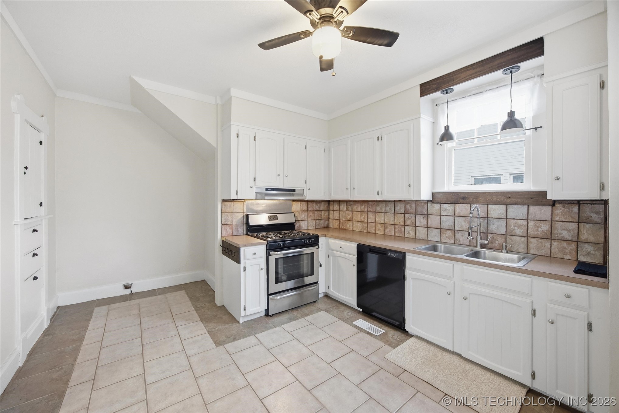 511 S Okmulgee Street Property Photo 9