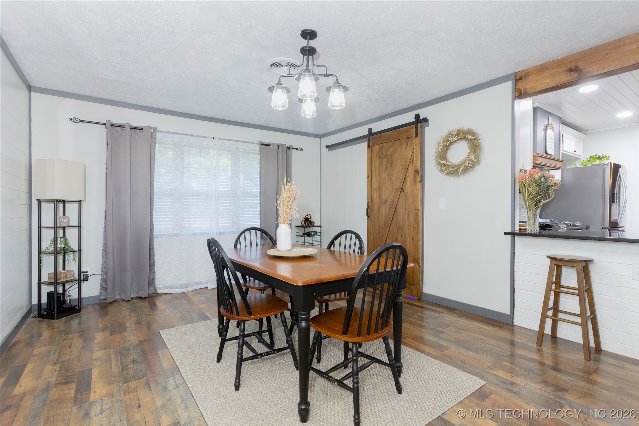 5040 E Creek Street Property Photo 7