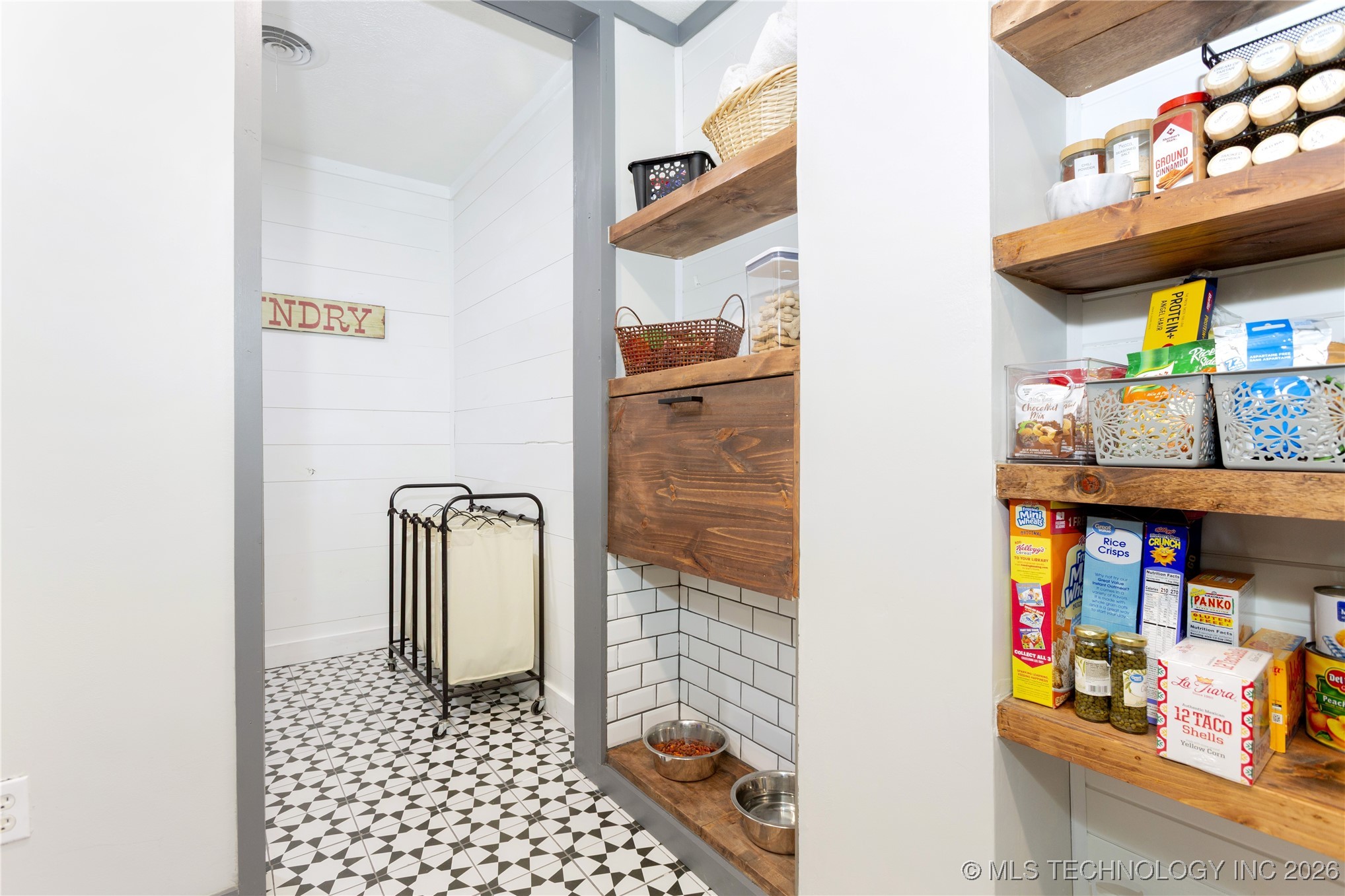 5040 E Creek Street Property Photo 12