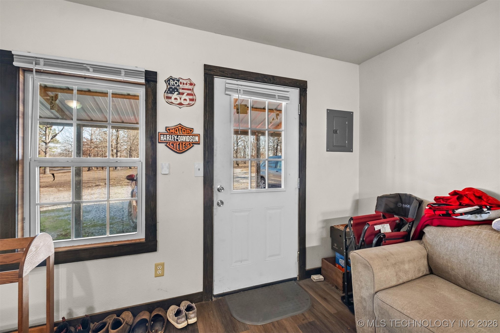 470484 E 723 Road Property Photo 5