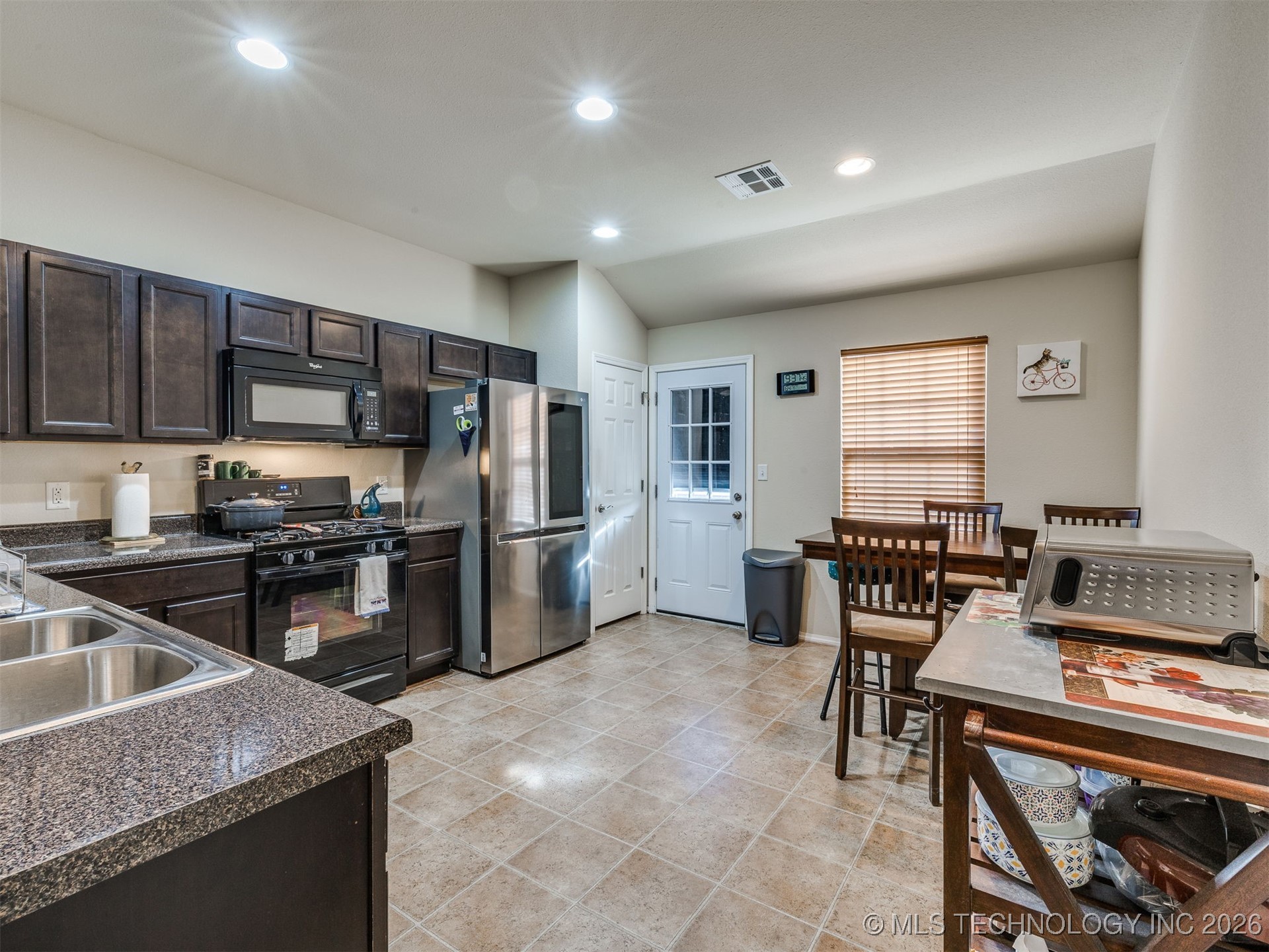 9333 S 255th East Avenue Property Photo 14