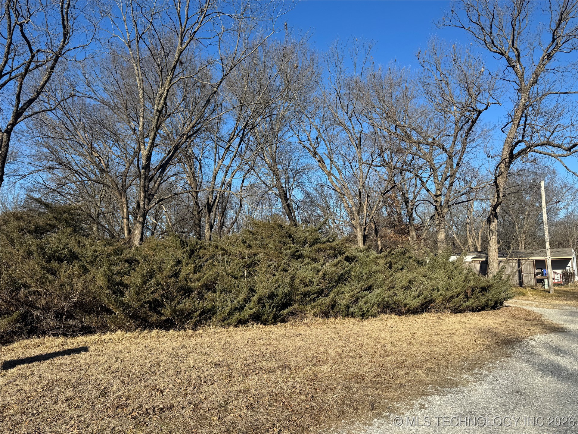 26275 E 16th Street Property Photo 8