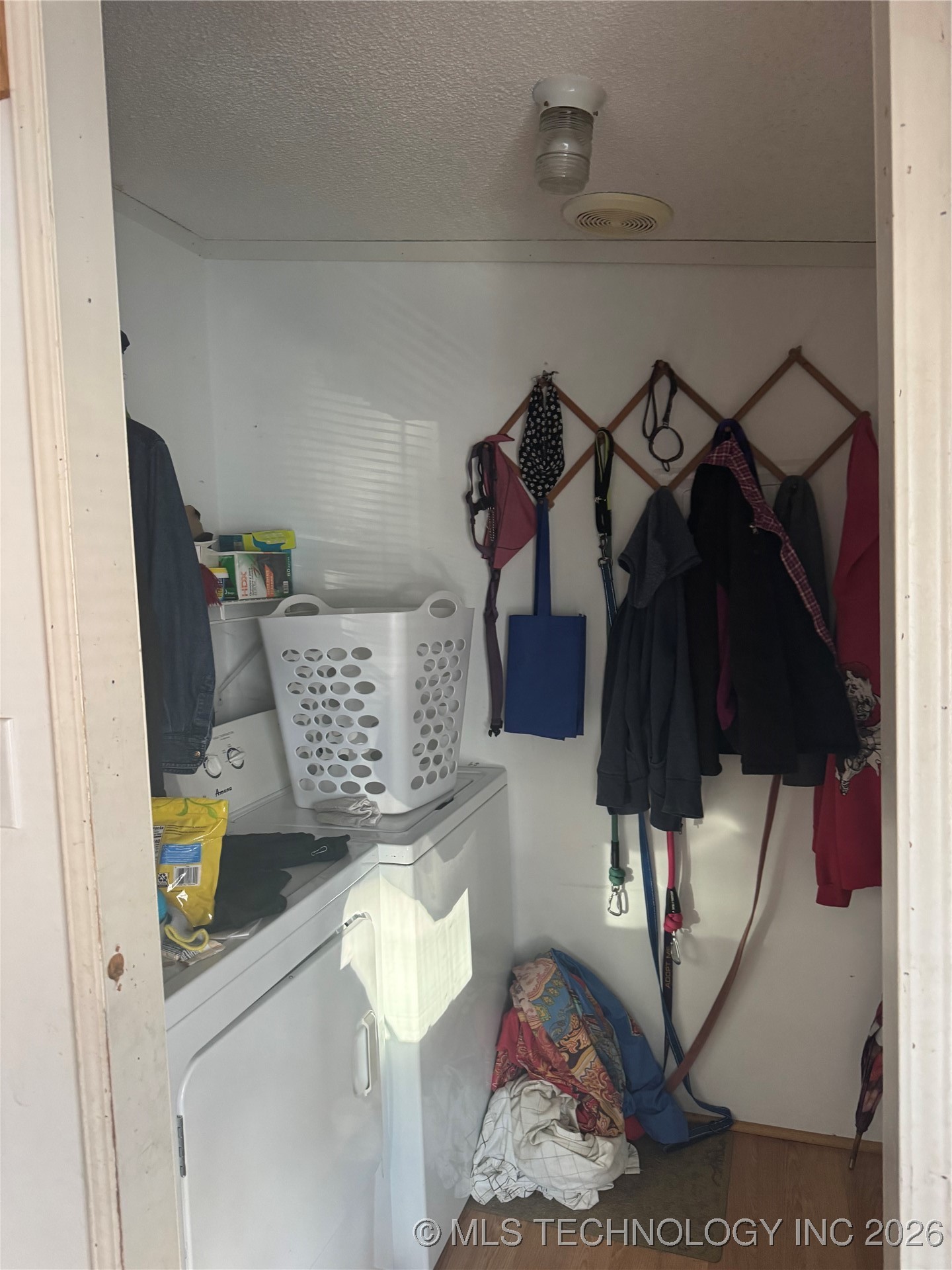 26275 E 16th Street Property Photo 10