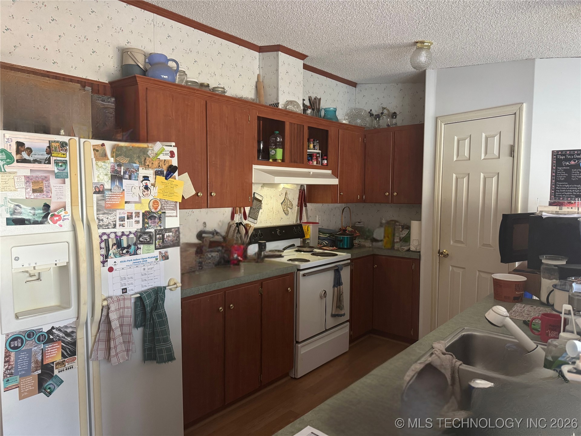 26275 E 16th Street Property Photo 11