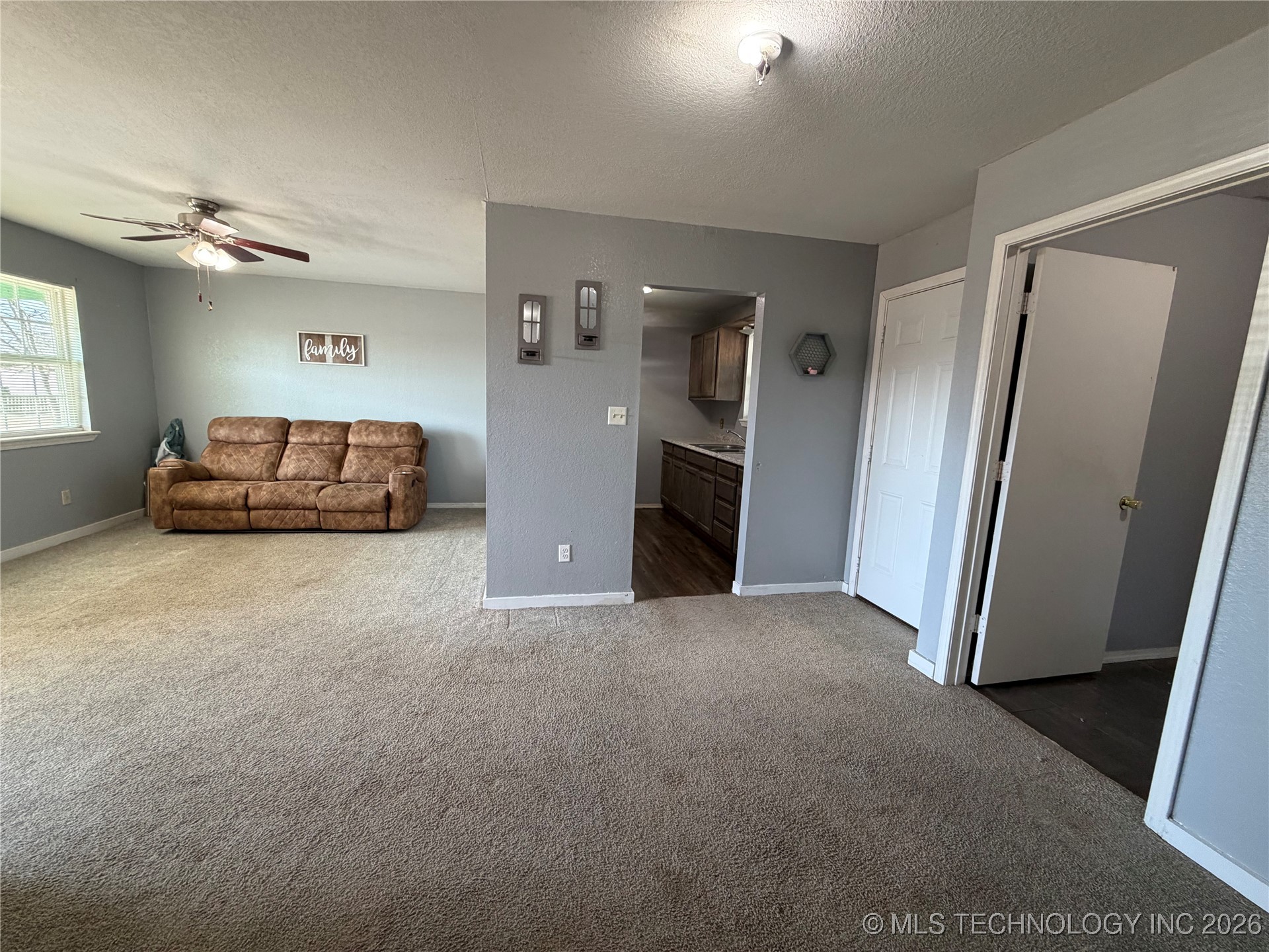 402 Elm Property Photo 6