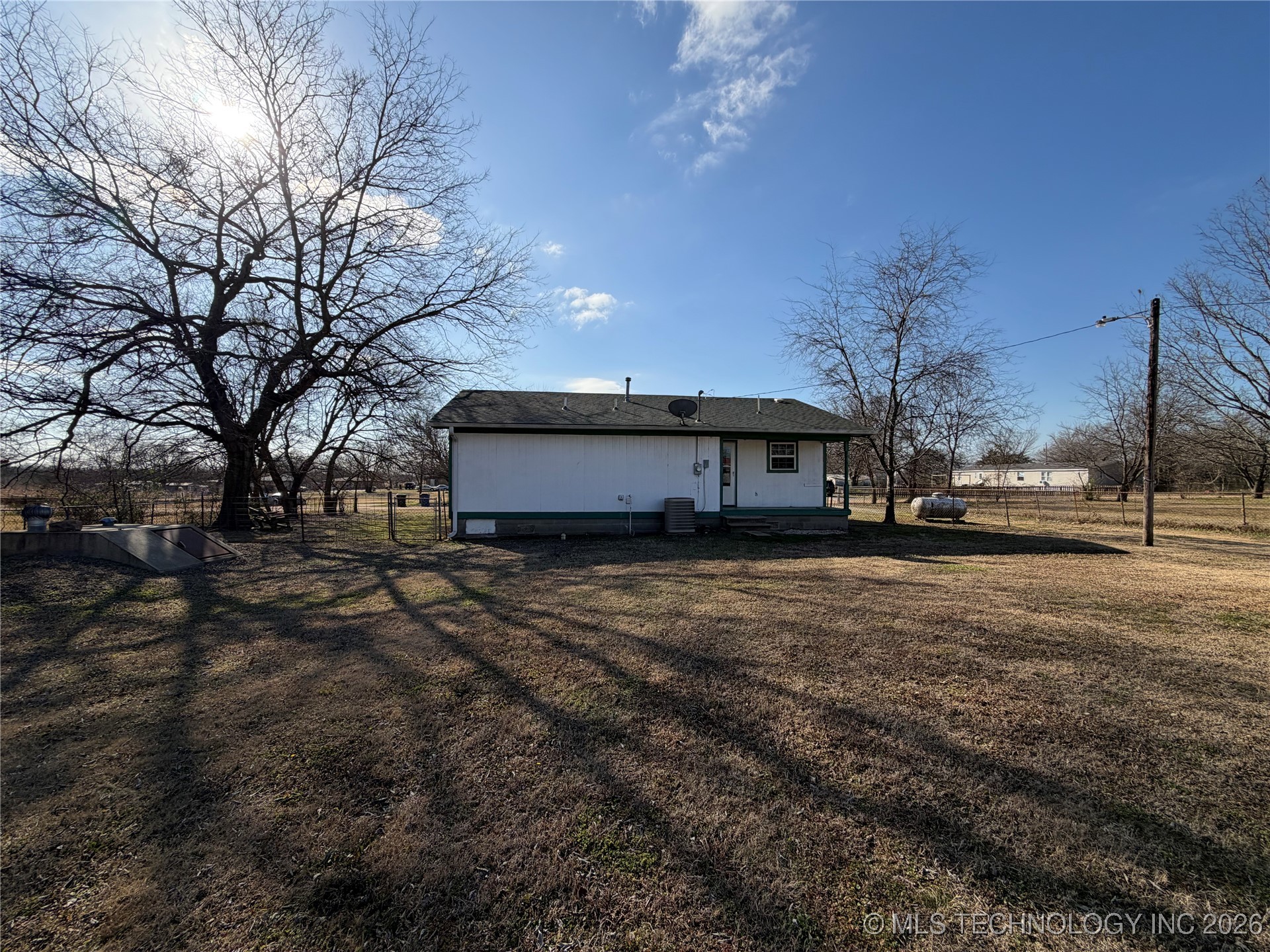 402 Elm Property Photo 17