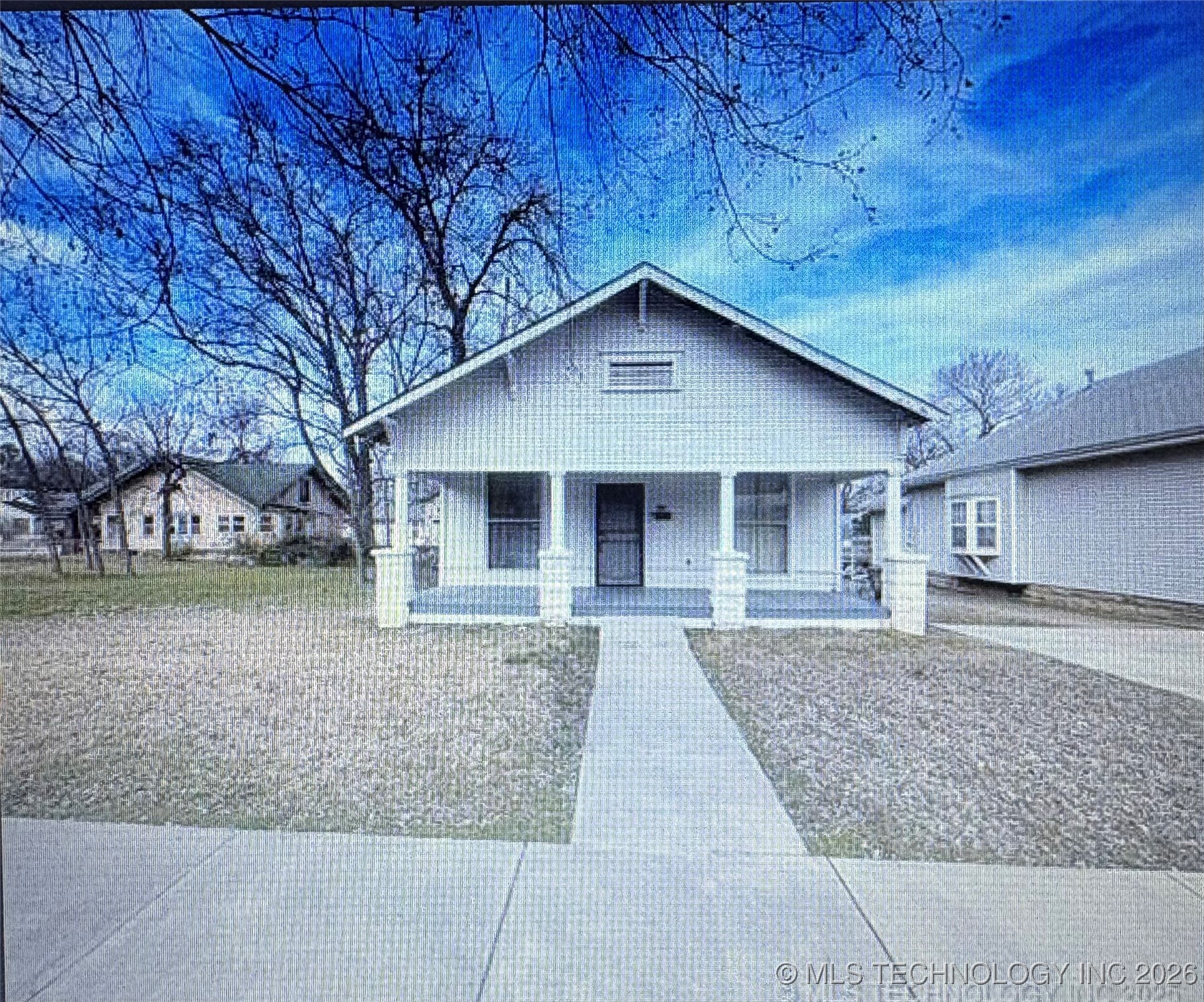 105 E 3rd Street Property Photo 1