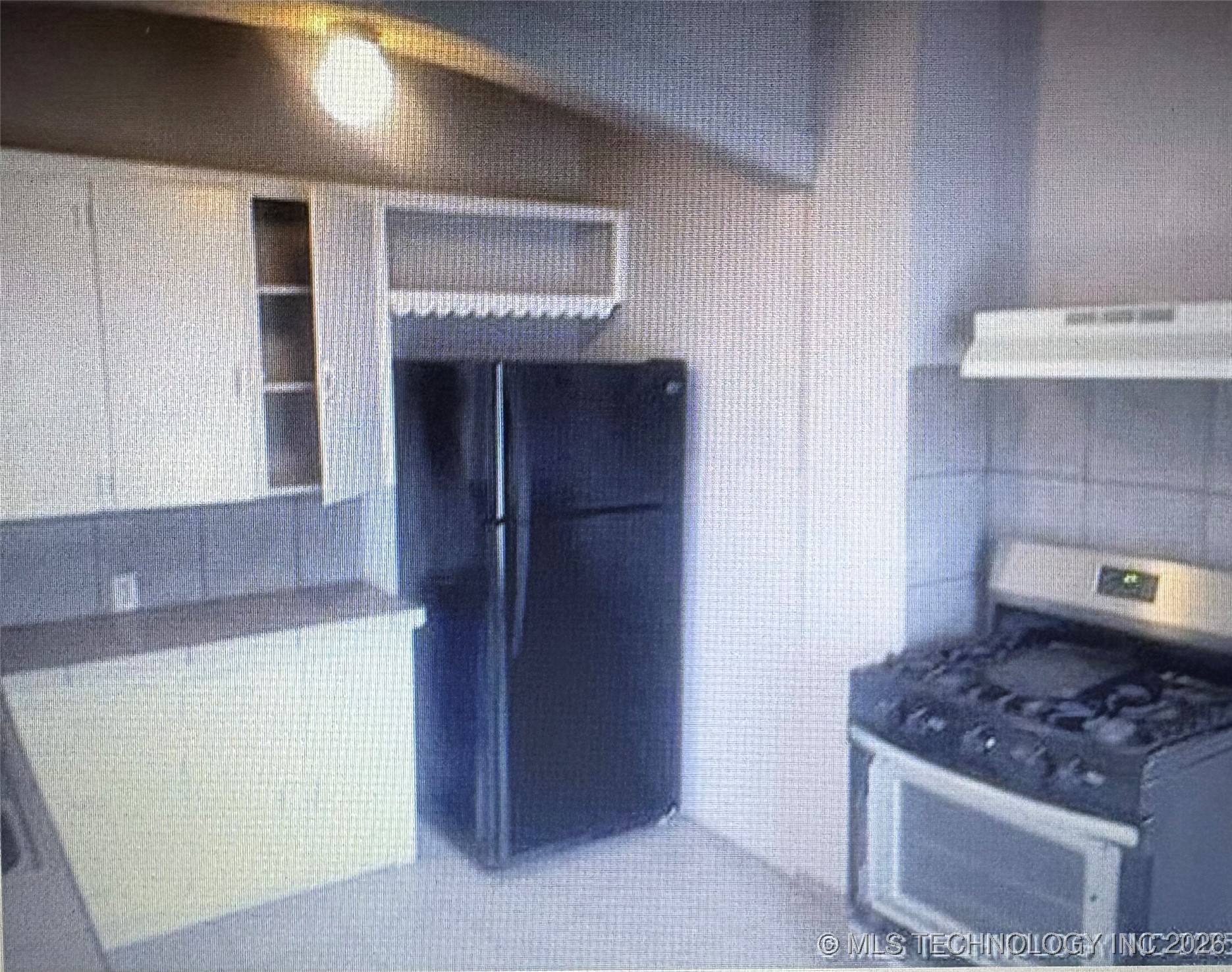 105 E 3rd Street Property Photo 7