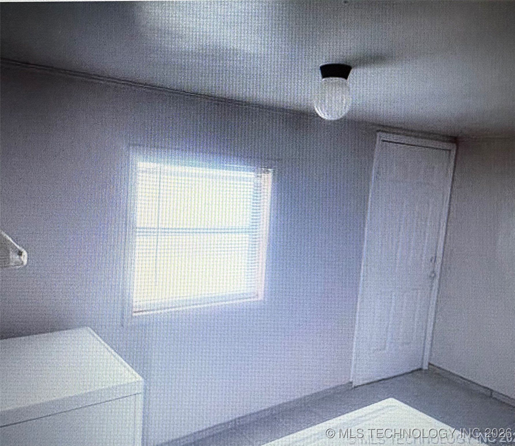 105 E 3rd Street Property Photo 9